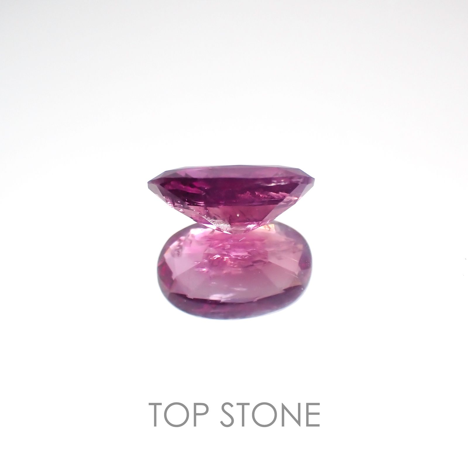 パープルサファイア(宝石名パープル・サファイア) カシミール産 1.700ct ソ付(彩珠)[20127300]9.2×6.2mm前後