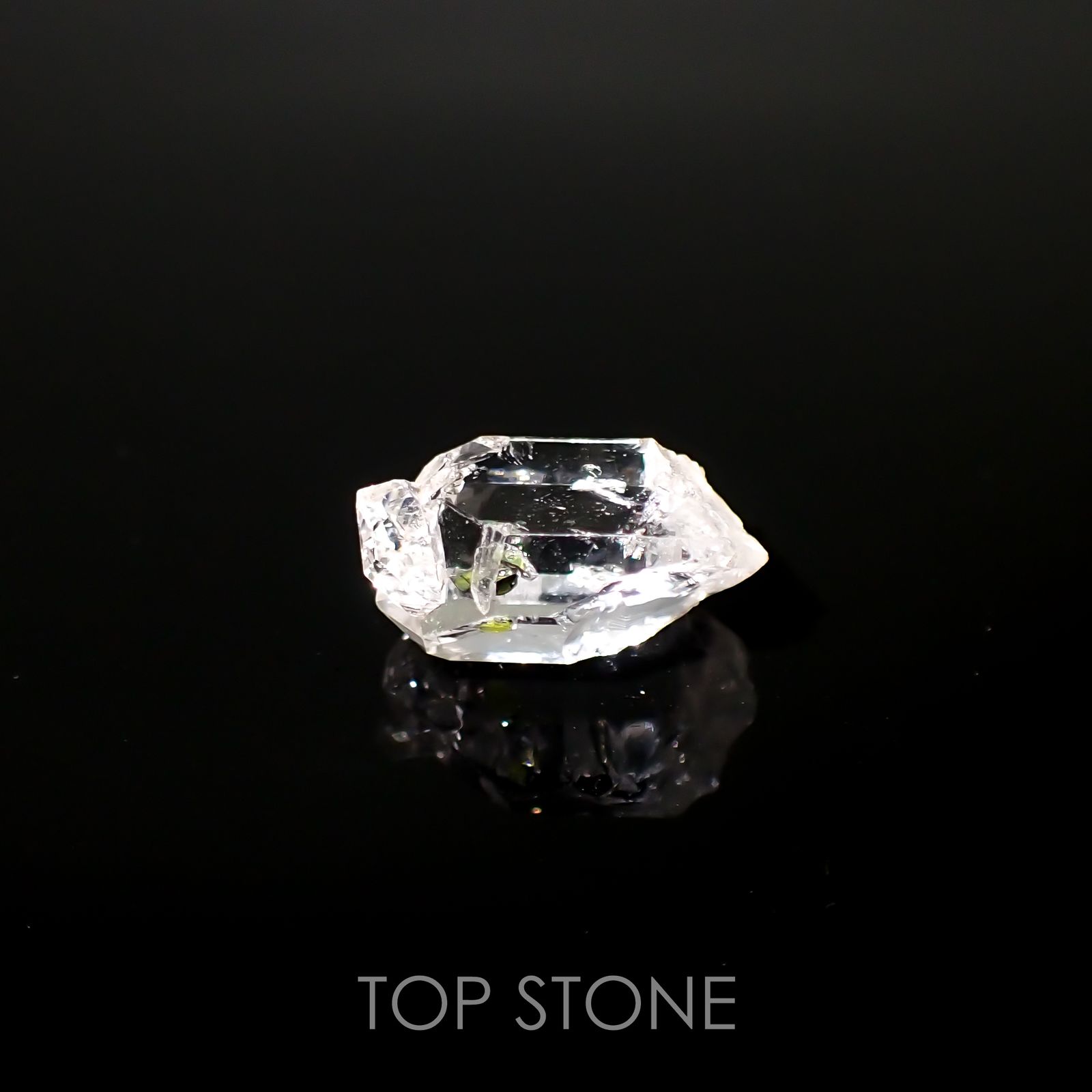 オイルインクォーツ 原石パキスタン産 5.59ct[220515869]13.4x8.9mm前後