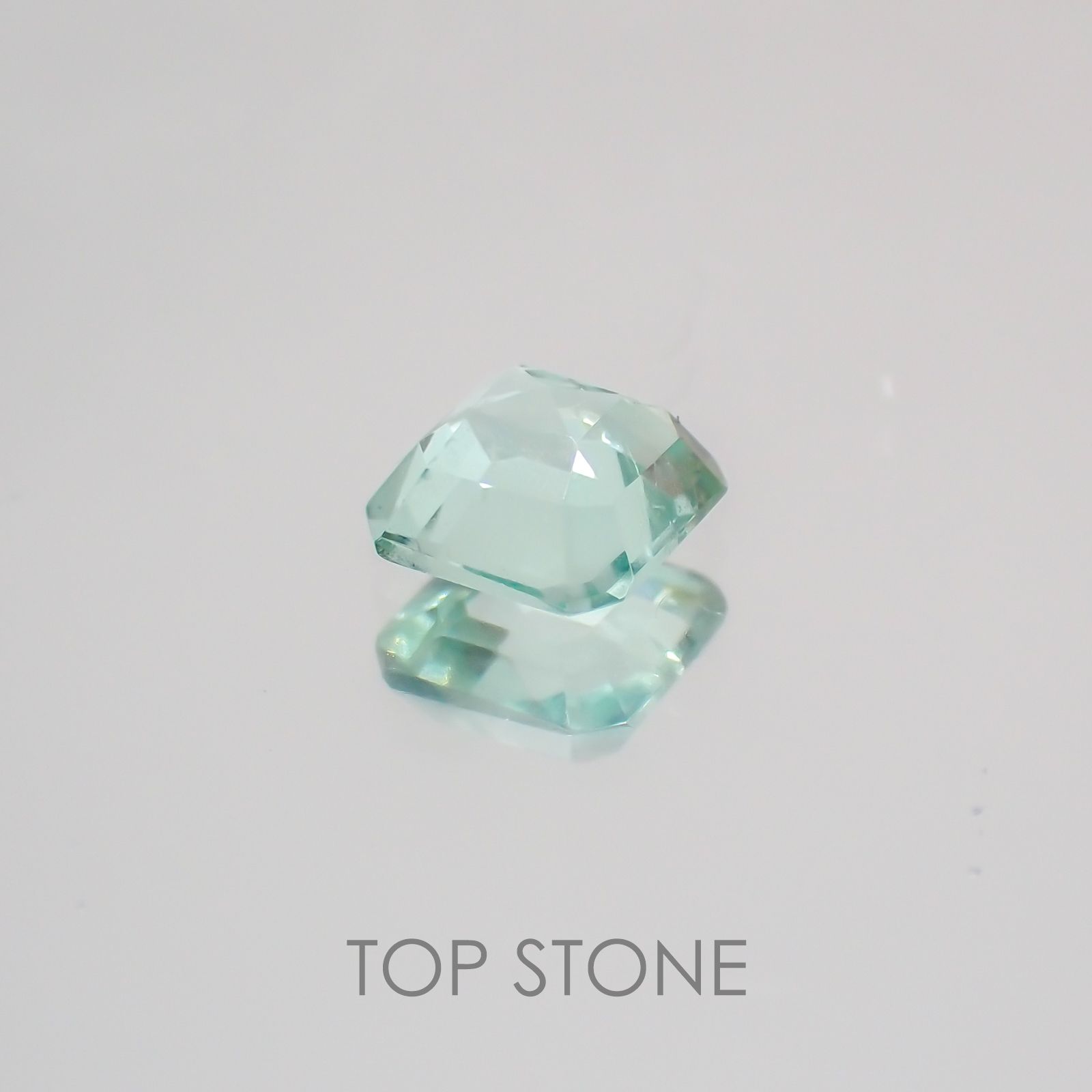 ミントベリル(グリーンベリル) ブラジル産 ルース 0.37ct[21029818]4.3×4.3mm前後