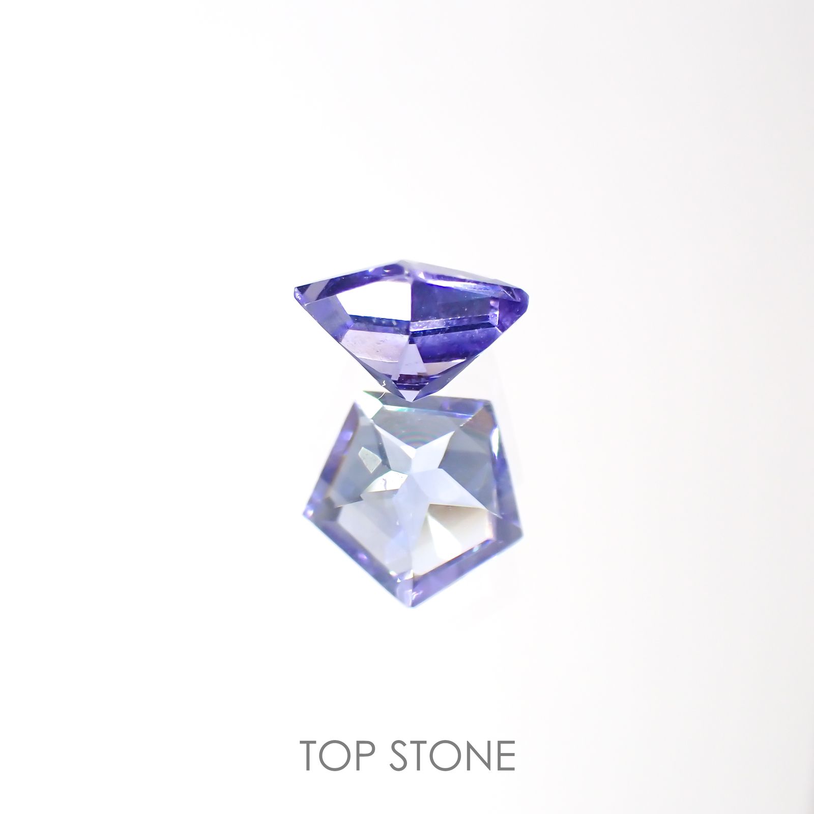 ◇ペンタゴンカット◇タンザナイト(宝石名タンザナイト)タンザニア産 0.43ct 識別済[220113848]4.9x5.2mm前後