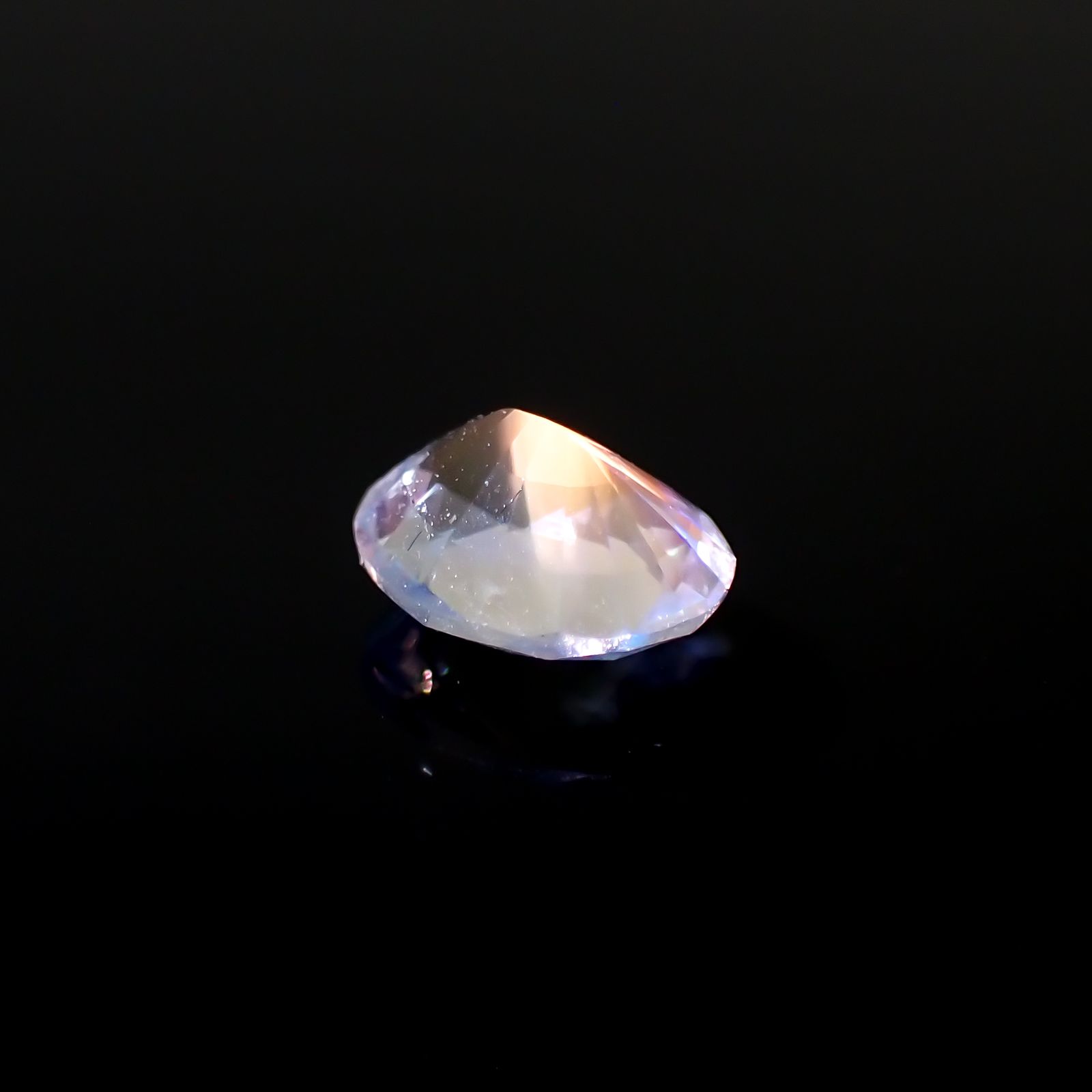 レインボームーンストーン マダガスカル産 0.75ct[230522078]6.8x5.6mm前後