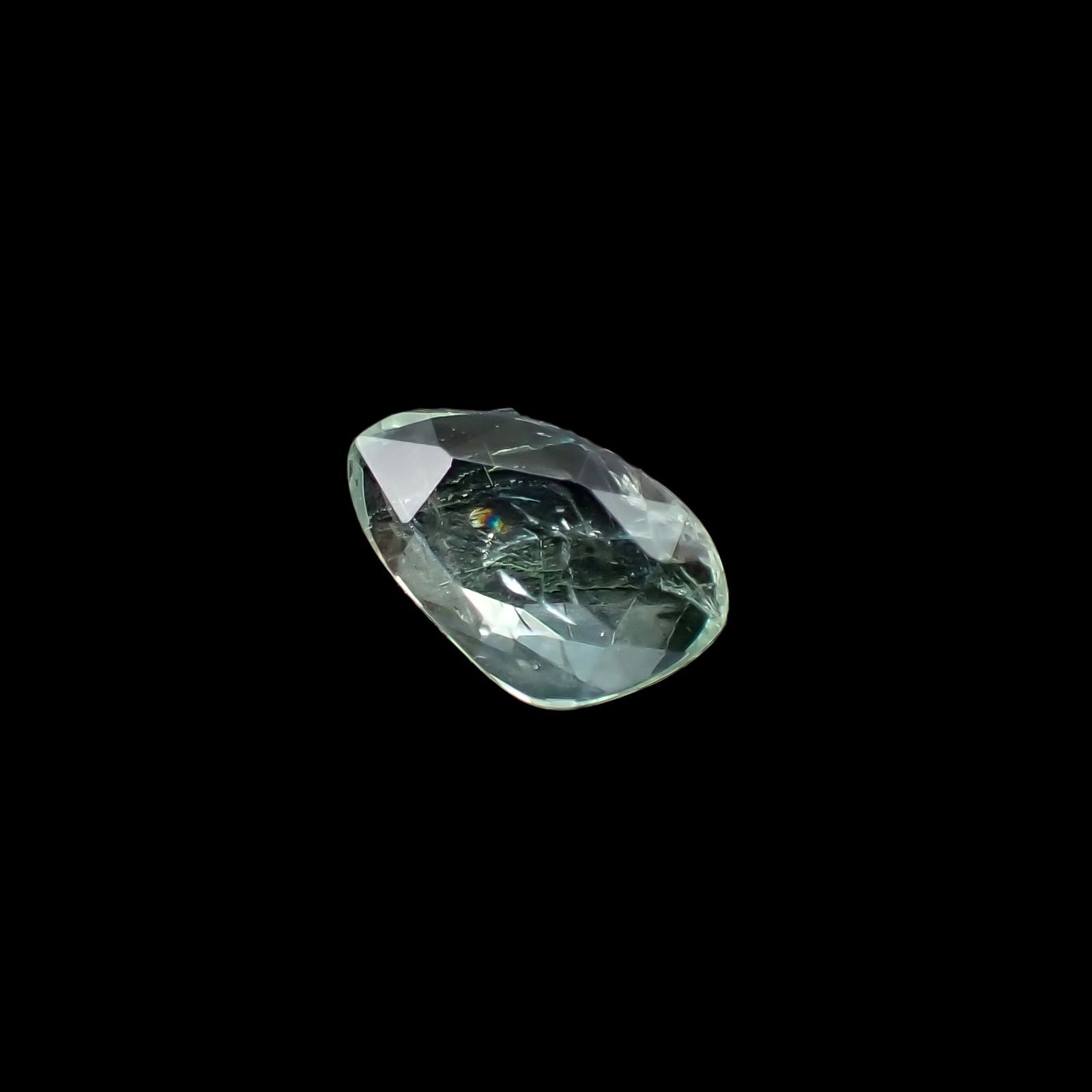 ◇ローズカット◇バナジウムコーネルピン(宝石名コーネルピン)タンザニア・タンガ州産 0.81ct 識別済[220115552]7.9x4.9mm前後