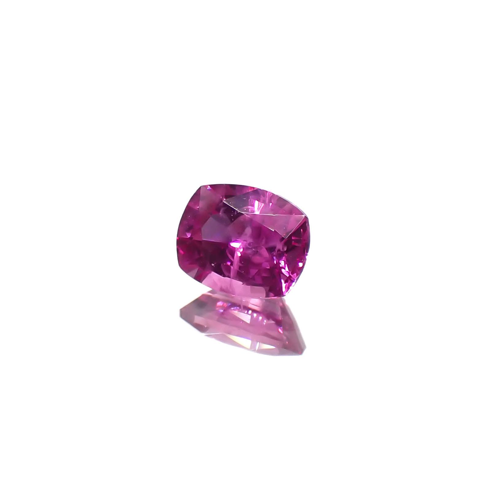 ルビー ビルマ/モザンビーク産 0.35ct[231225034]4.4x3.5mm前後