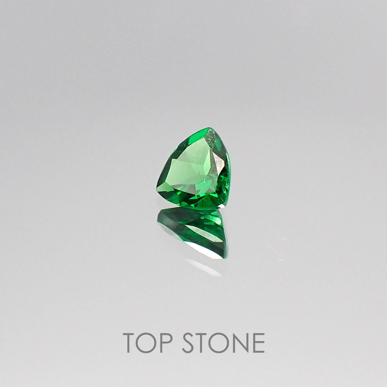 ツァボライト タンザニア産 ルース 0.27ct[20073745]4.1×4.1mm前後