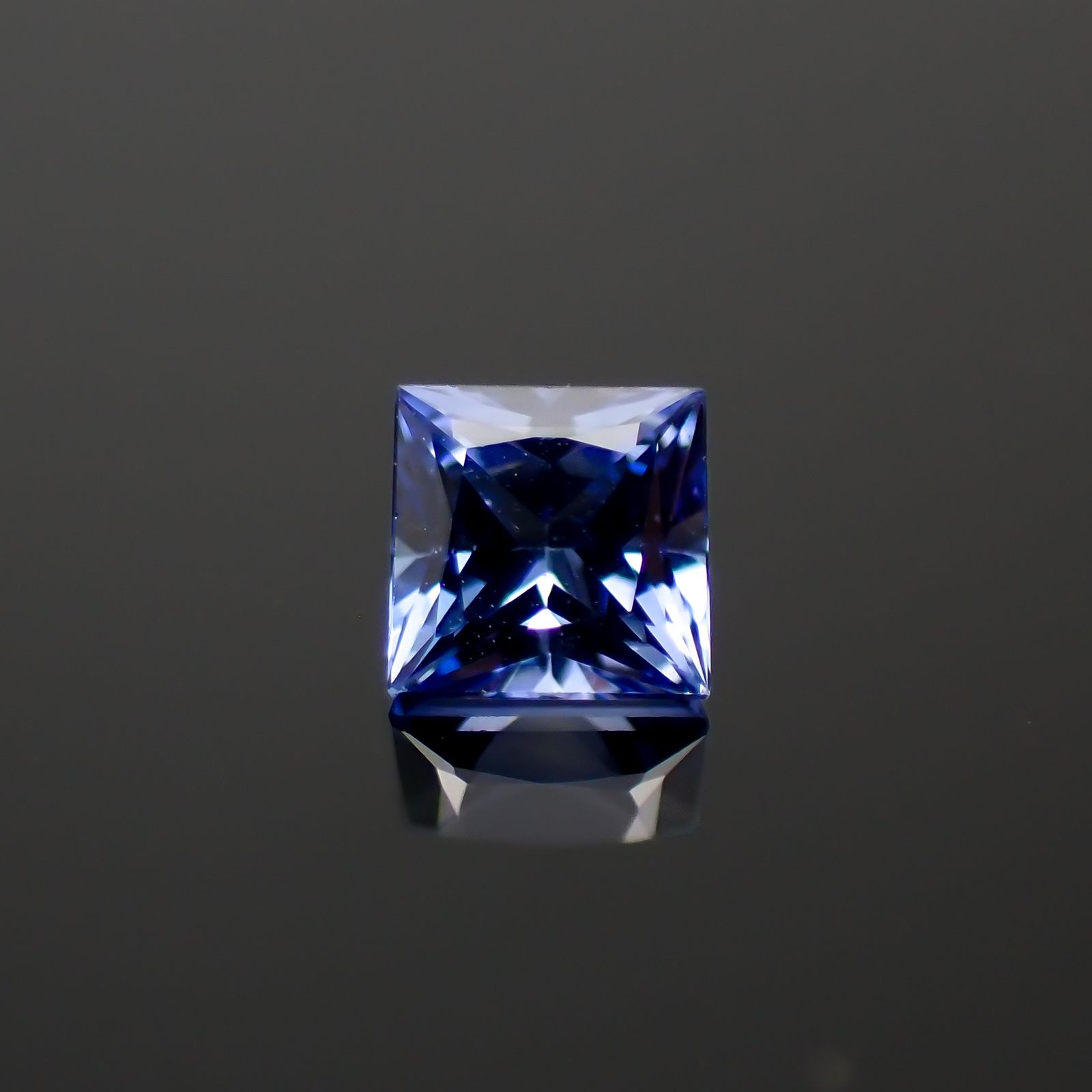 ◇プリンセスカット◇サファイア(宝石名サファイア)スリランカ産 0.23ct 識別済[230622455]3.1x3.1mm前後