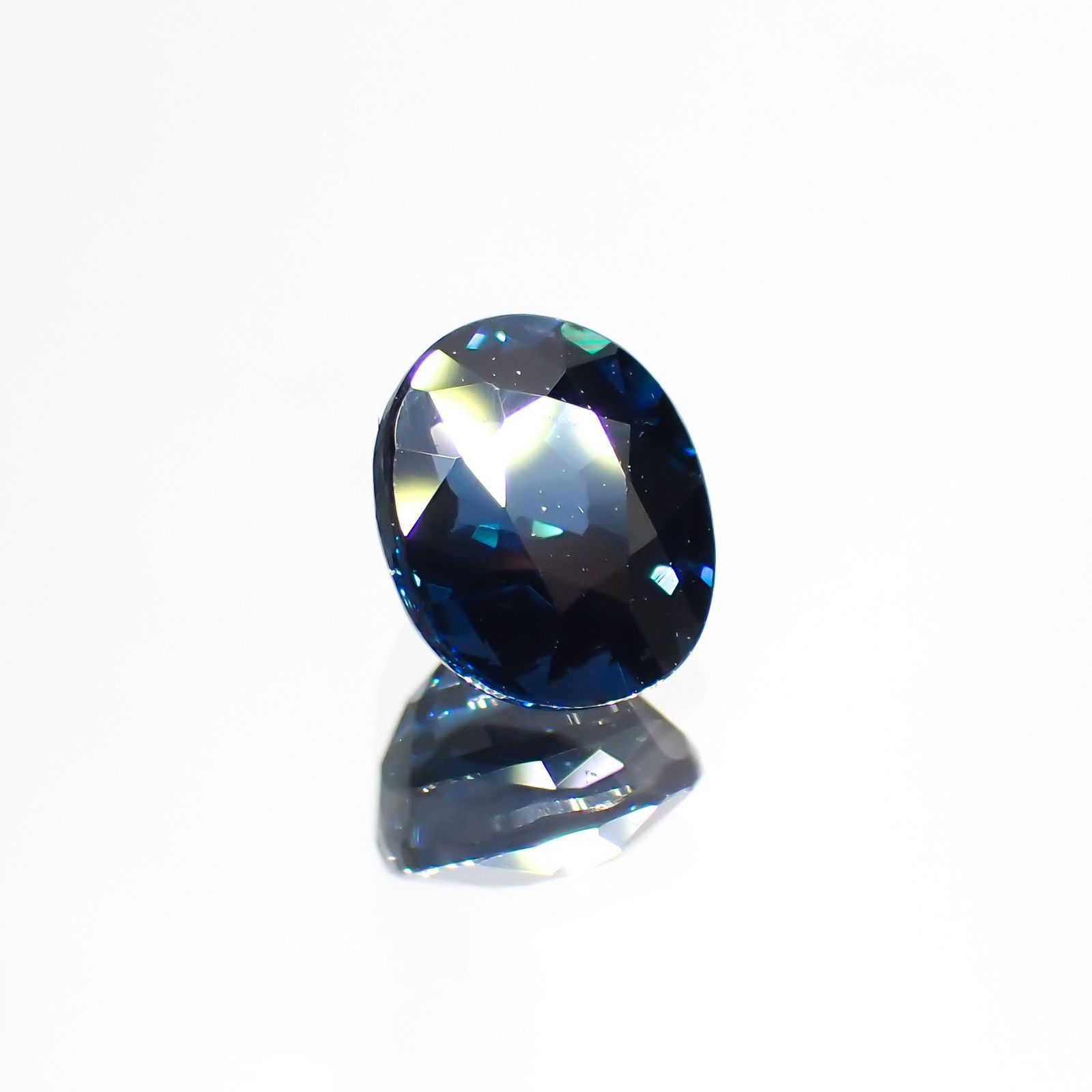 コバルトブルースピネル(宝石名ブルー・スピネル)スリランカ産 1.051ct ソ付(日独)[220113825]6.37x5.33mm前後