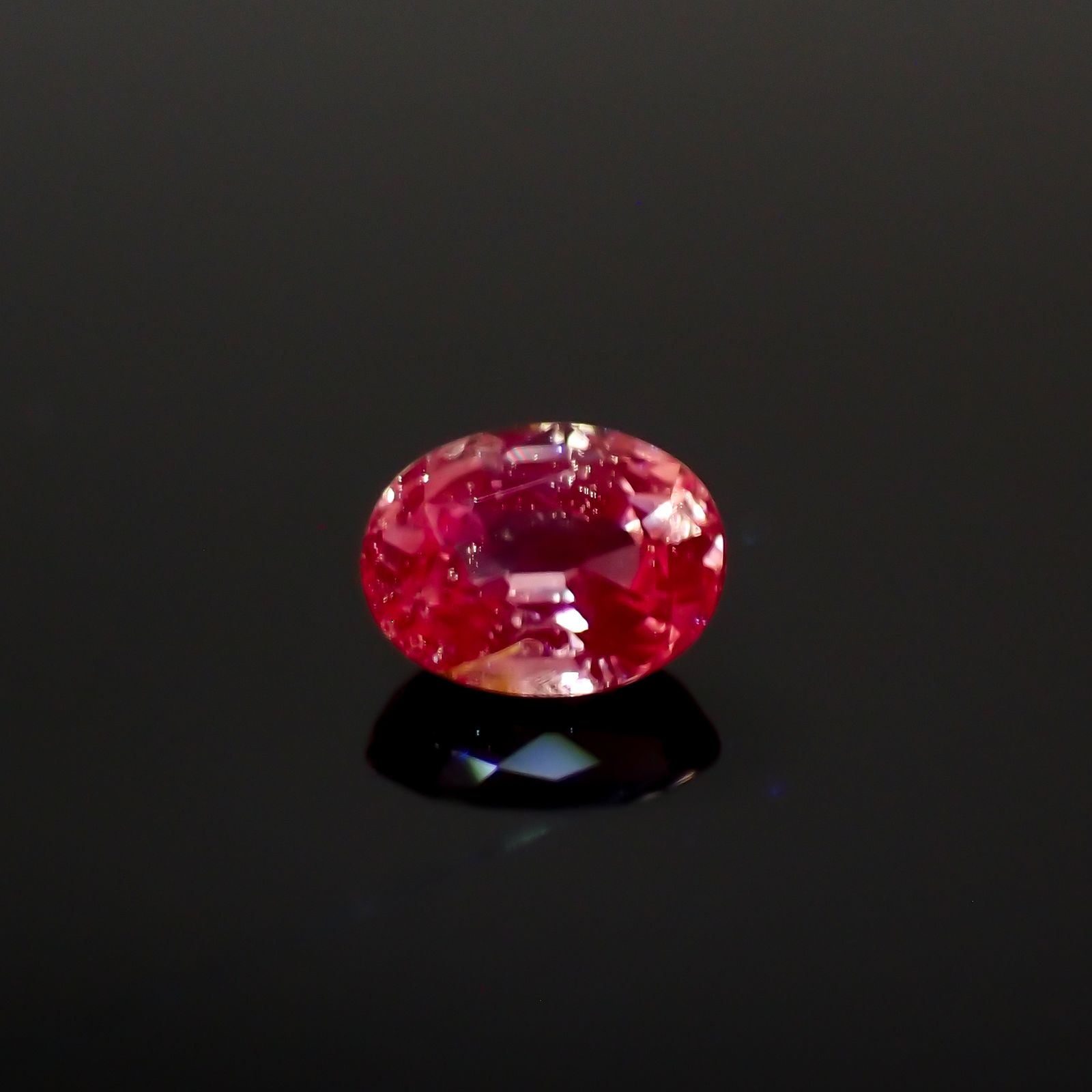 パパラチャサファイア 非加熱(宝石名サファイア/別名パパラチャ・サファイア)スリランカ産 0.22ct GIA鑑付[230521937]4x3.02mm前後