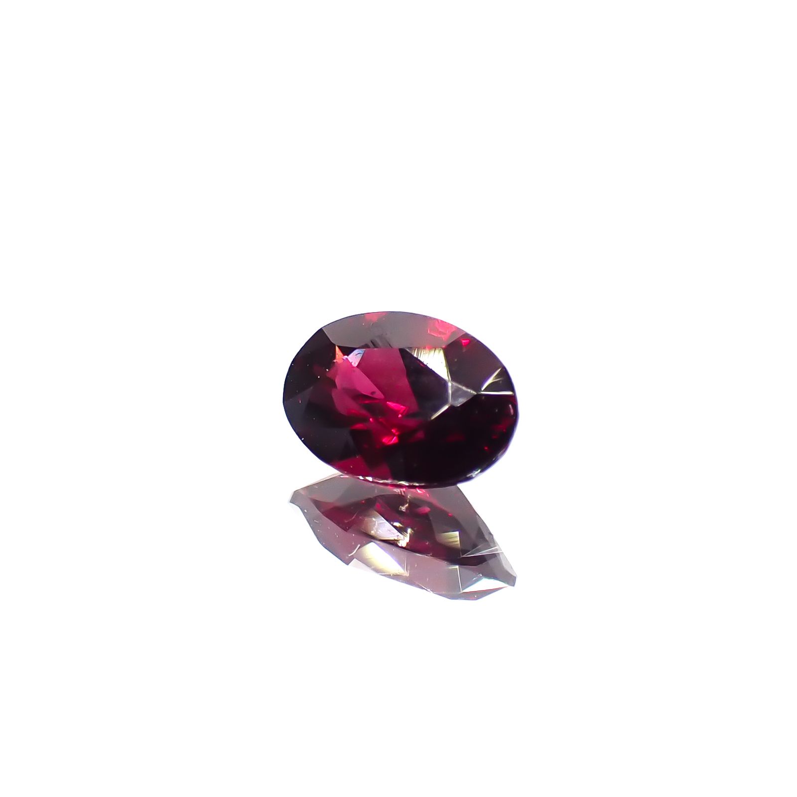 アントヒルガーネット(クロムパイロープガーネット) アメリカ・アリゾナ州産 0.52ct[240527824]6.1x4mm前後