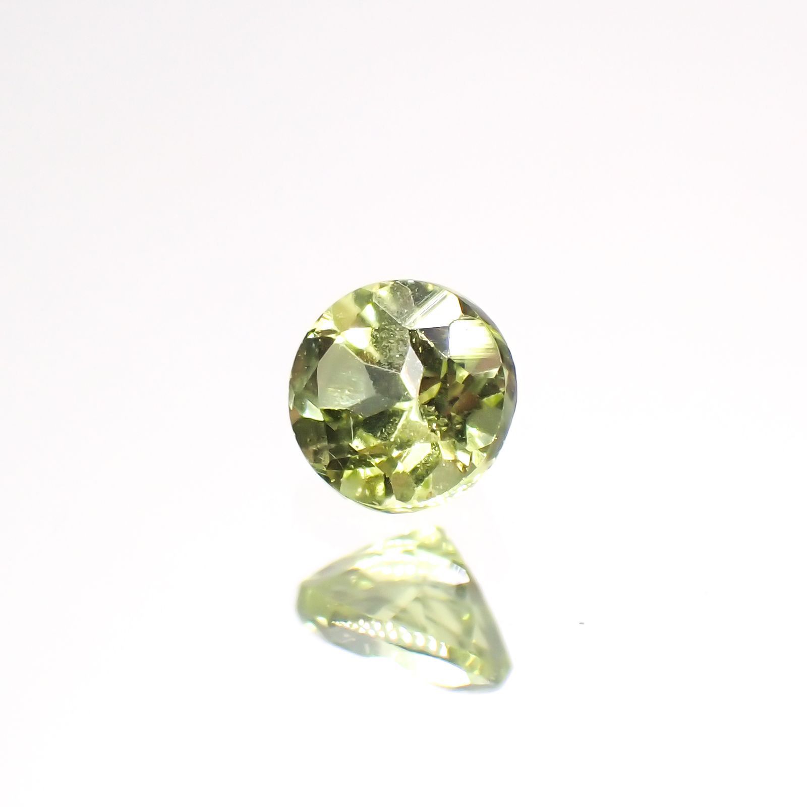 パロットクリソベリル(宝石名クリソベリル)インド産 0.13ct 識別済[220114514]2.9x2.9mm前後