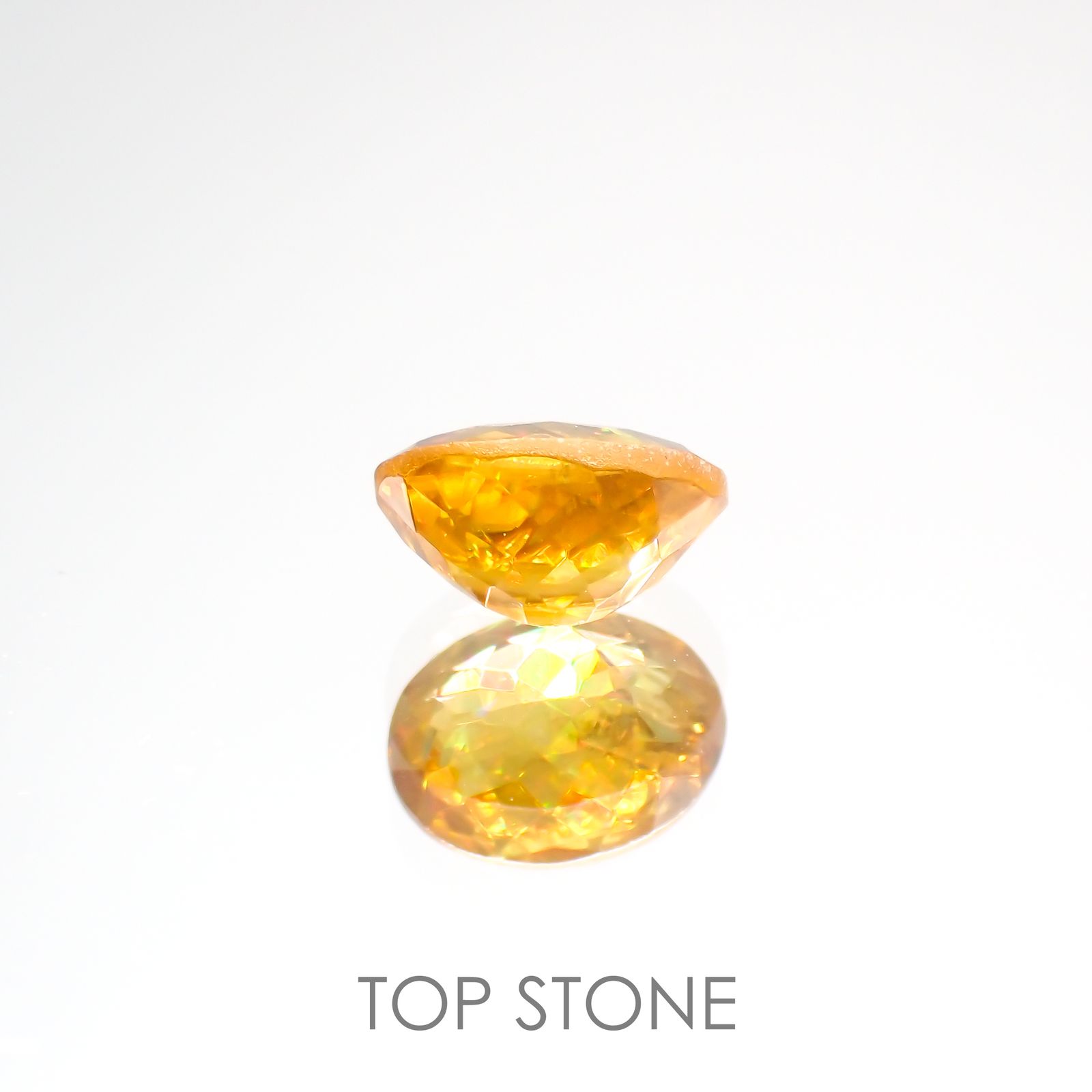 ゴールデンスフェーン マダガスカル産 ルース 1.48ct[210812759]7.8×5.7mm前後