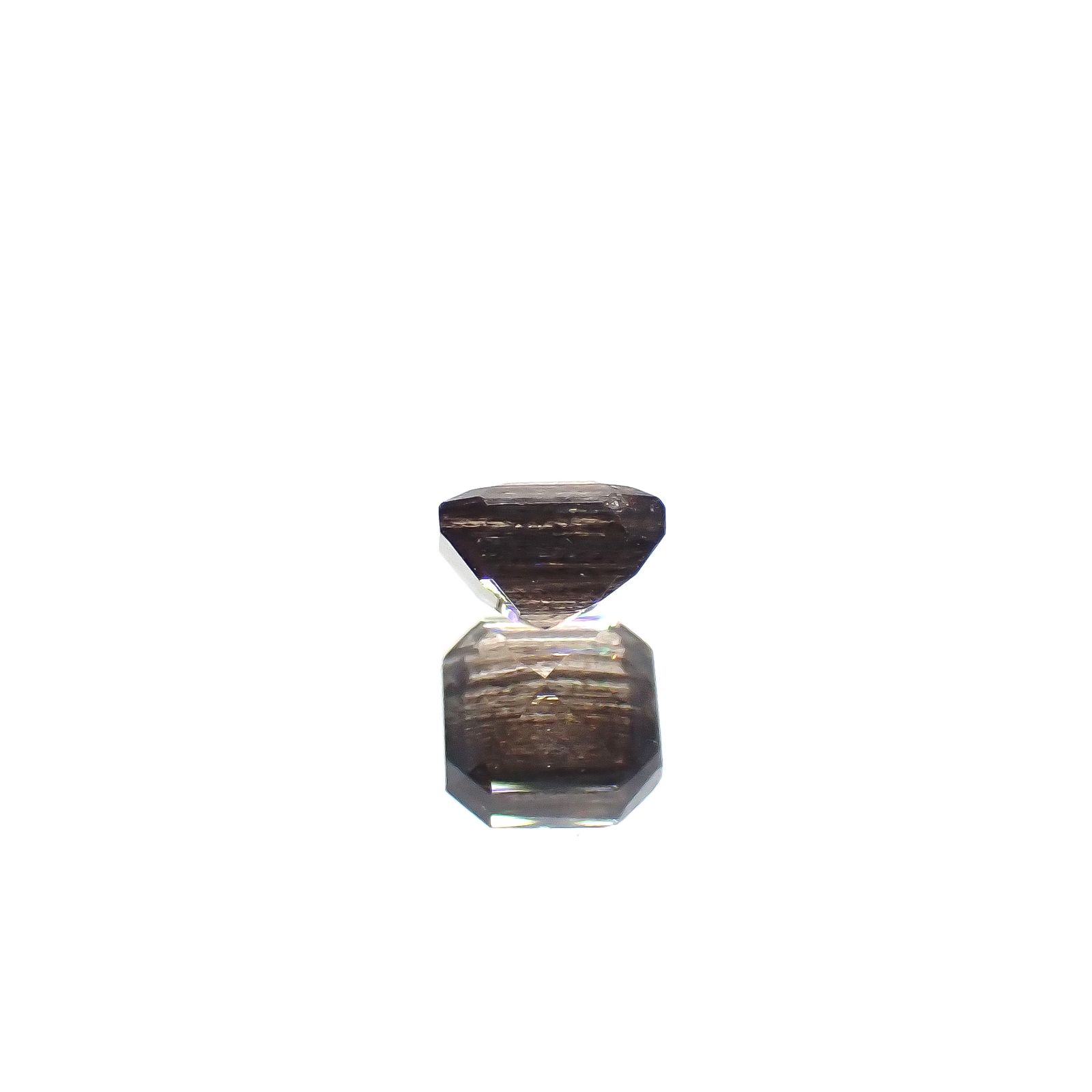 レインボースキャポライト ブラジル産 0.61ct[240326868]5.1x5mm前後
