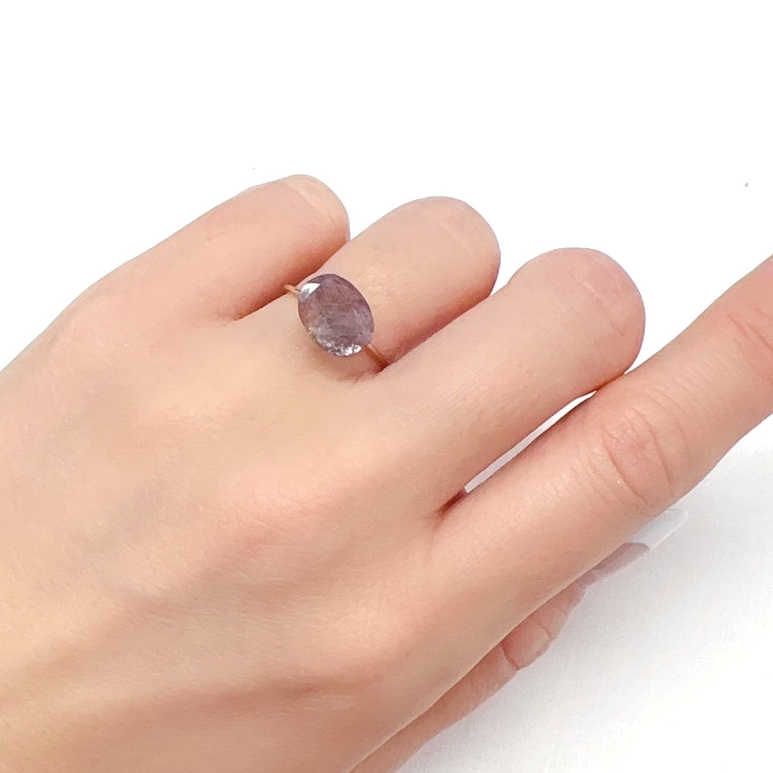 ブラッドショットアイオライト インド産 2.45ct[240125370]10.3x7.8mm前後
