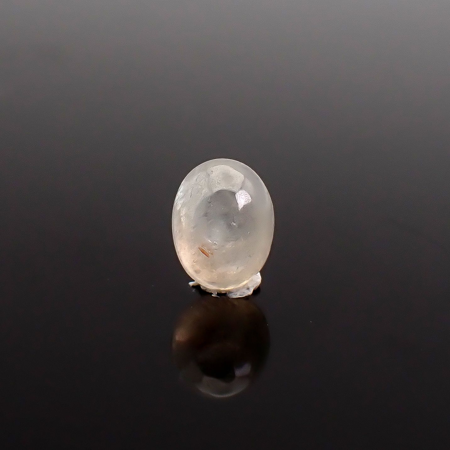 ジルコンキャッツアイ ビルマ産 0.73ct / 5.6x4.3mm前後 [260832885]