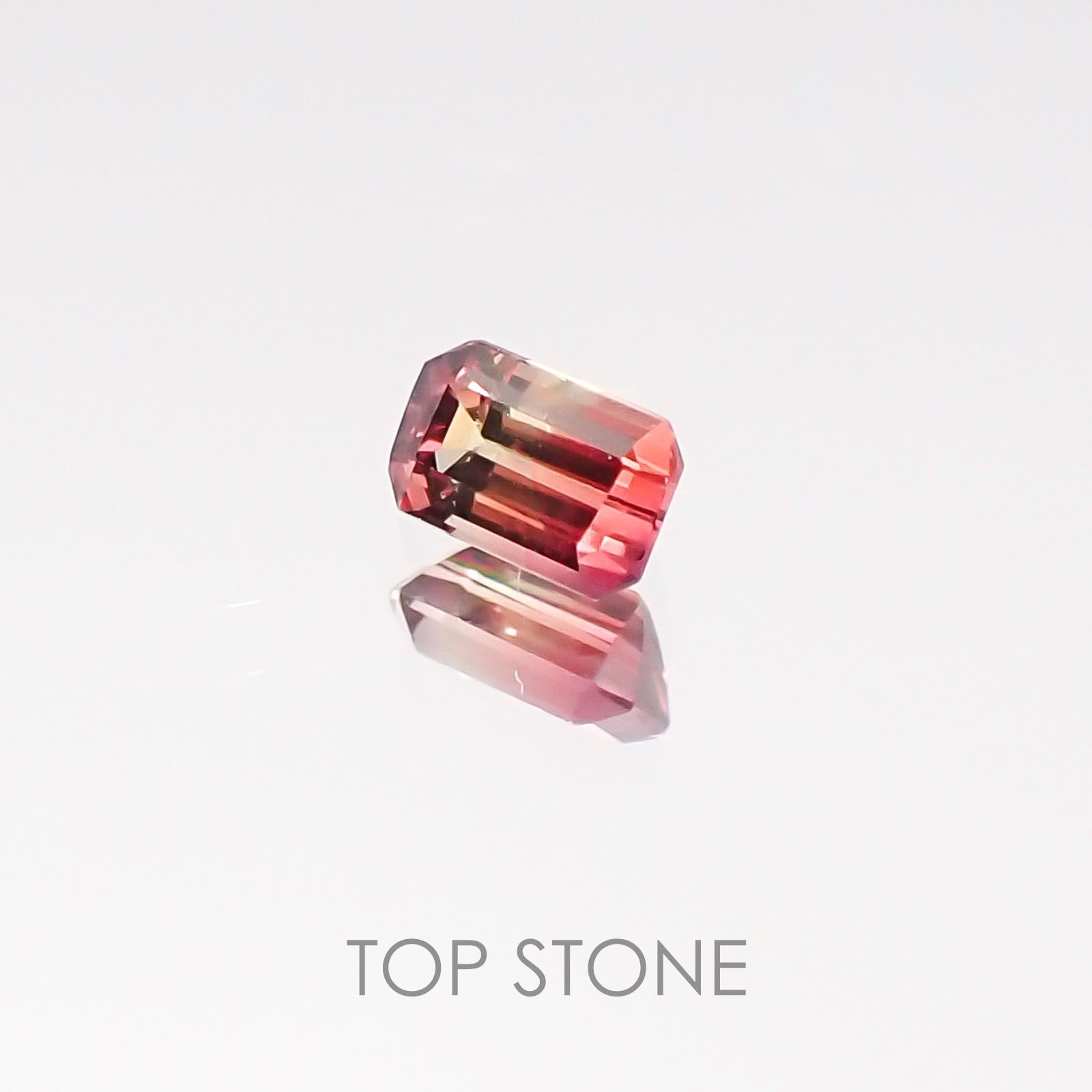バイカラーサファイア タンザニア産 ルース 0.16ct[20106703]3.6×2.3mm前後