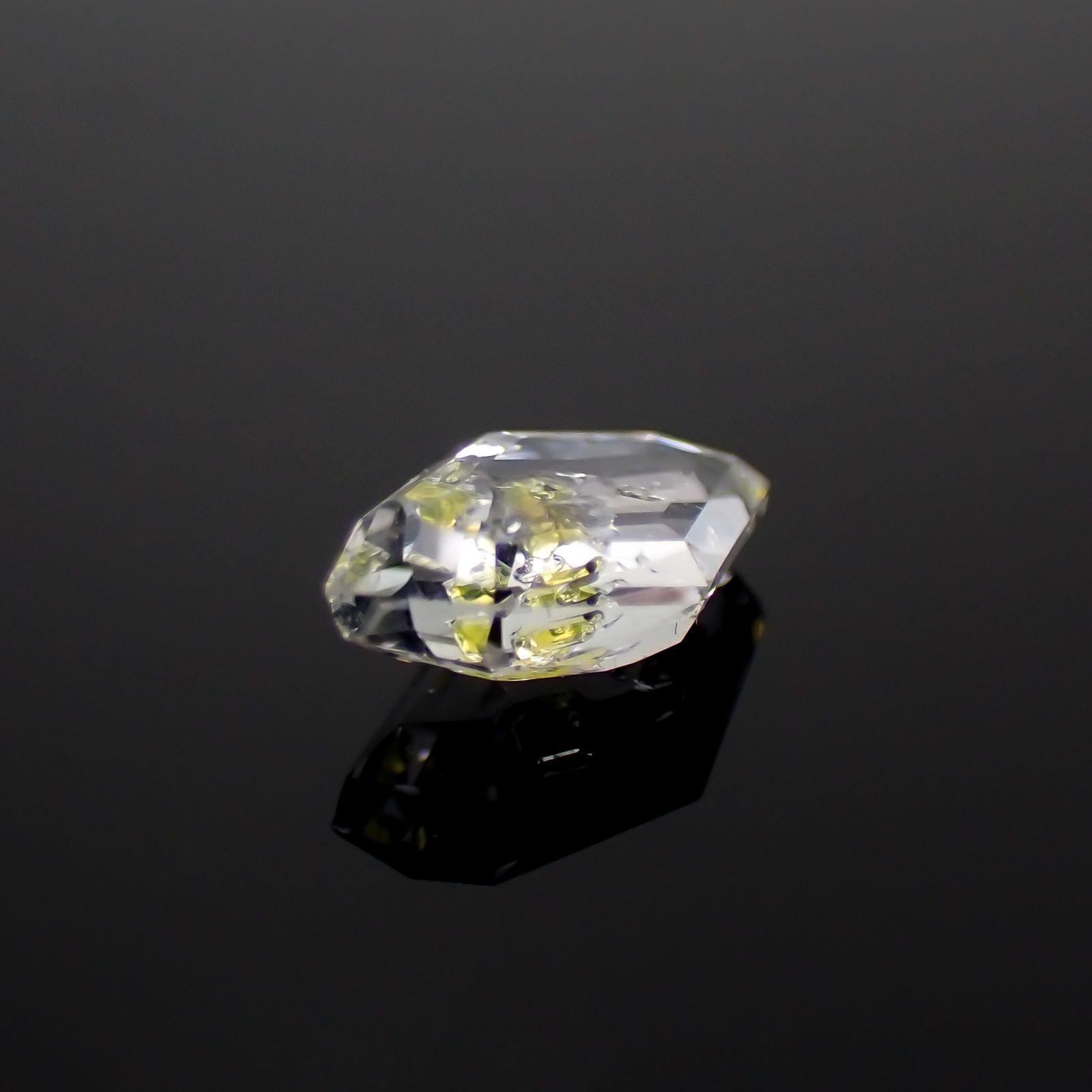 ◇カスタムカット◇オイルインクォーツ パキスタン産 0.78ct [240218544]8.6x5.5mm前後