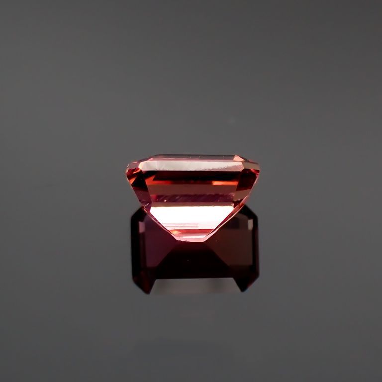 ヴェイリネナイト(宝石名ベイリネナイト)パキスタン産 0.426ct ソ付(彩珠)[221119076]4.8x3.4mm前後