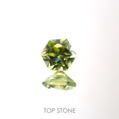 ◇ヘキサゴンカット◇スフェーン(宝石名スフェーン)マダガスカル産 0.34ct 識別済[220113862]4.1x4.1mm前後