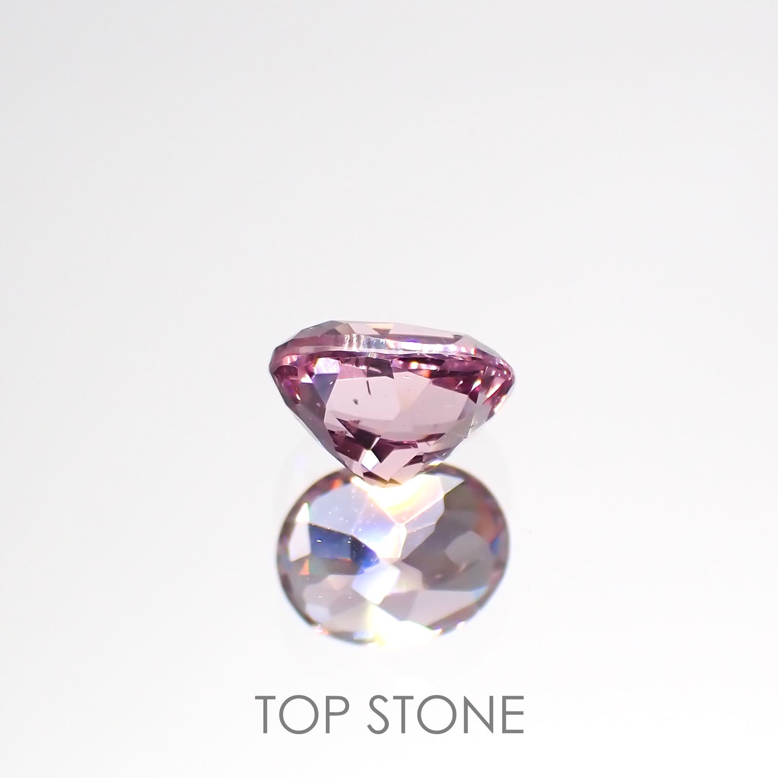 カラーシフトマラヤガーネット(宝石名ガーネット)タンザニア産 0.85ct 識別済[220115018]6x4.7mm前後