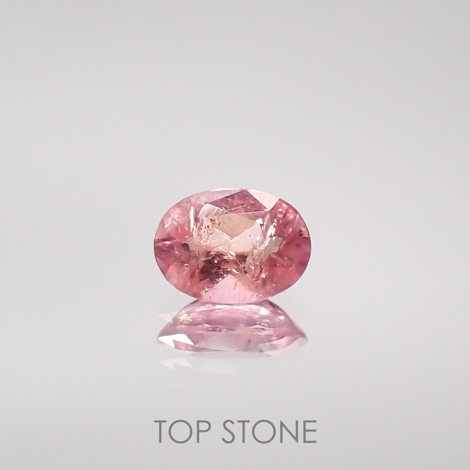 ペツォッタイト(ラズベリル)(宝石名ペツォッタイト) マダガスカル産 0.150ct ソ付(彩珠)[210611206]4.1×3mm前後