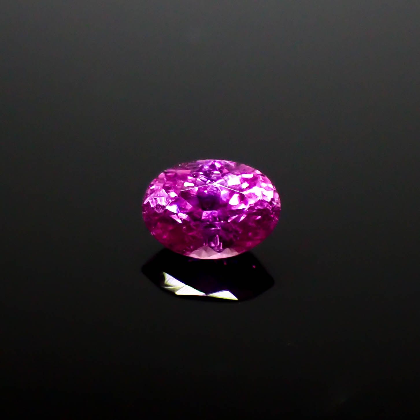 ピンクサファイア スリランカ産 0.49ct[240929061]5.4x3.8mm前後