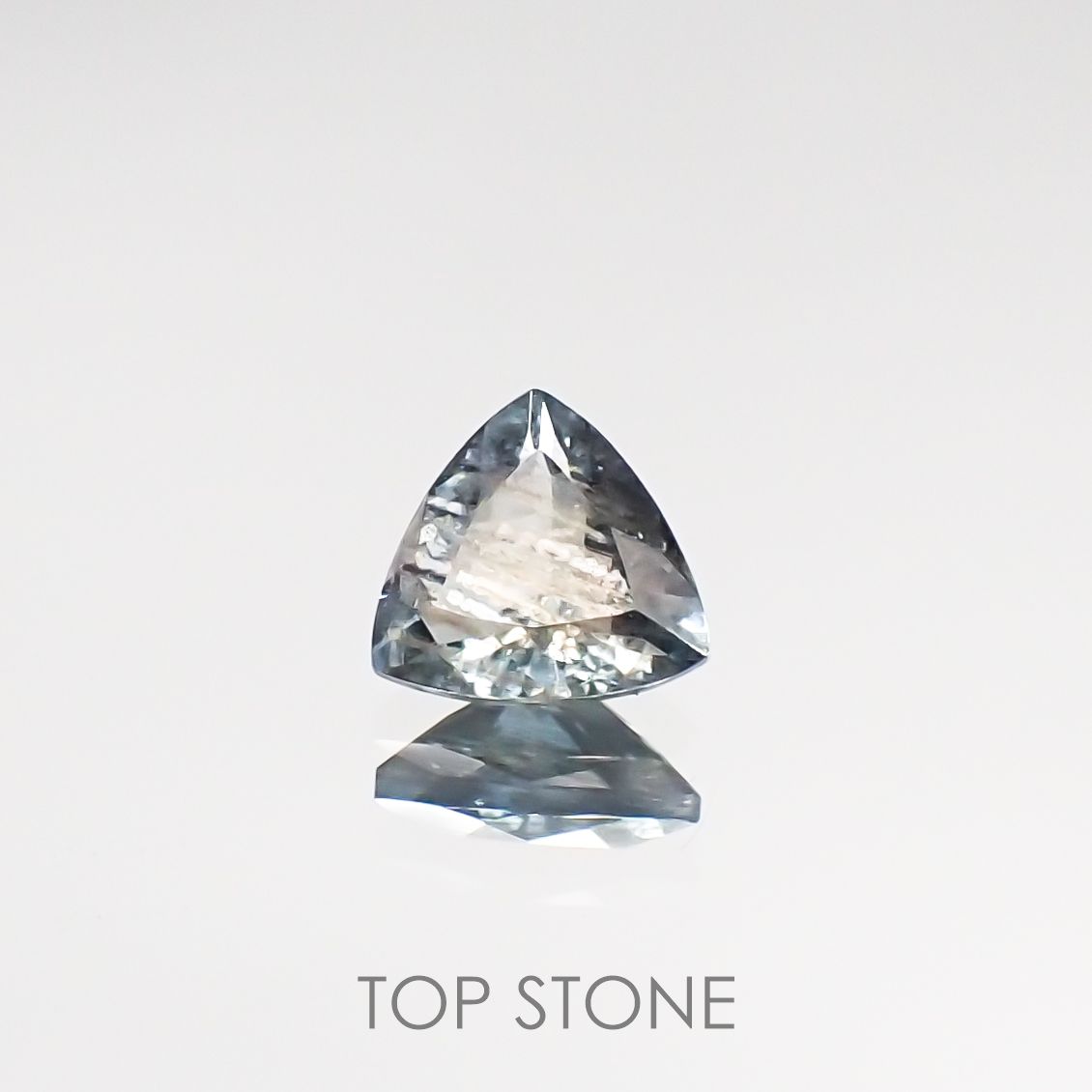 アベンチュリンアクアマリン ブラジル産 ルース 0.92ct[210611295]7×7.1mm前後