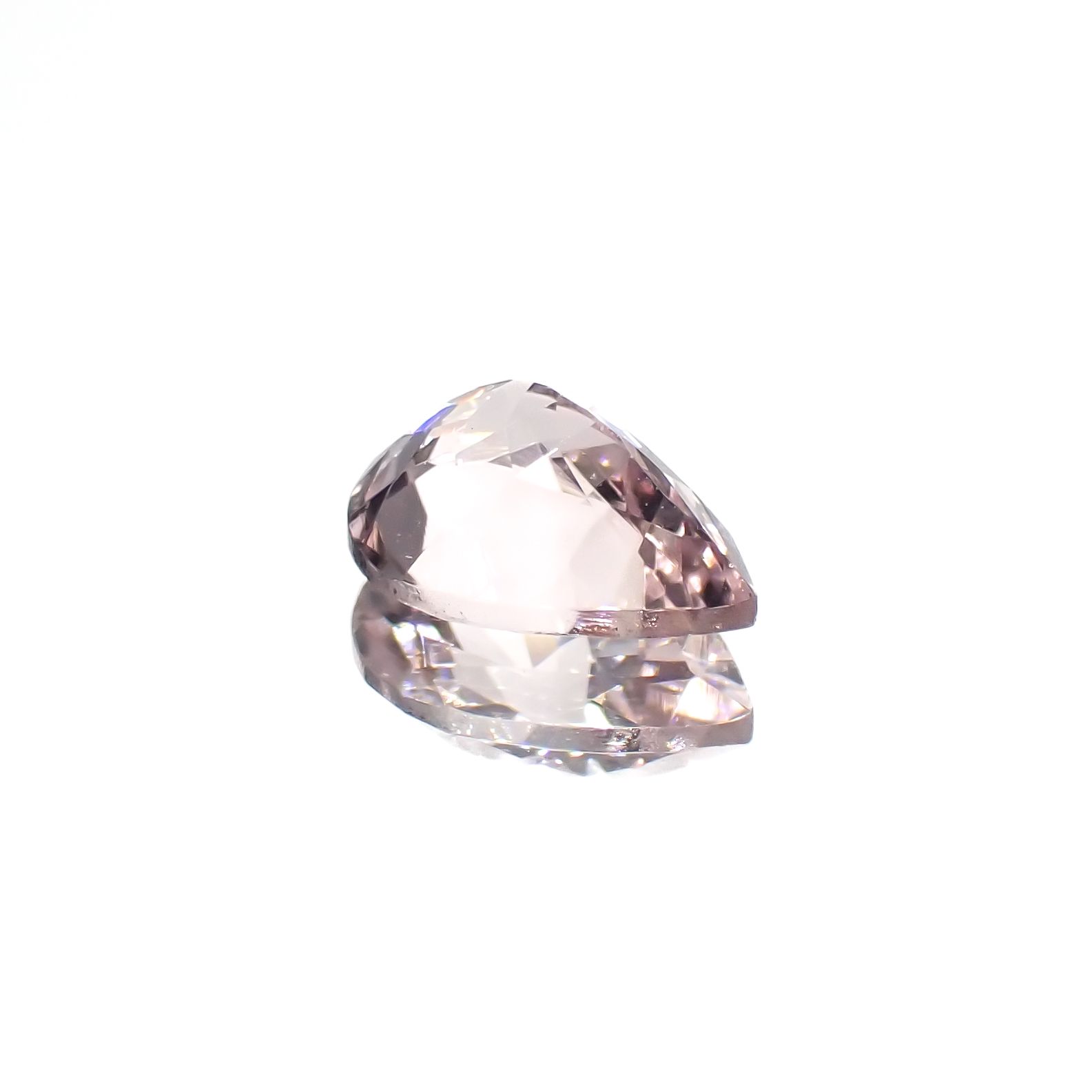 モルガナイト ブラジル産 0.60ct[230421791]7x5.1mm前後