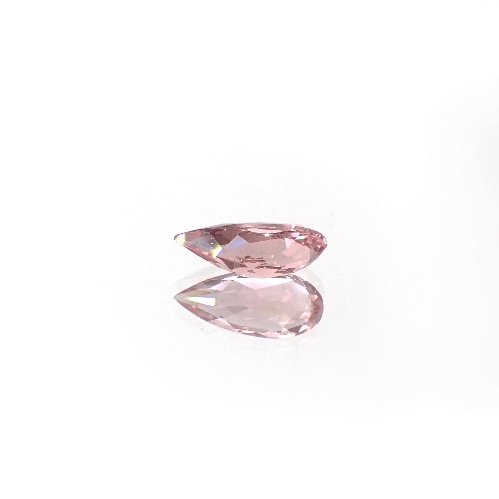 ピンクアパタイト ブラジル産 0.70ct[231224933]8.7x3.9mm前後