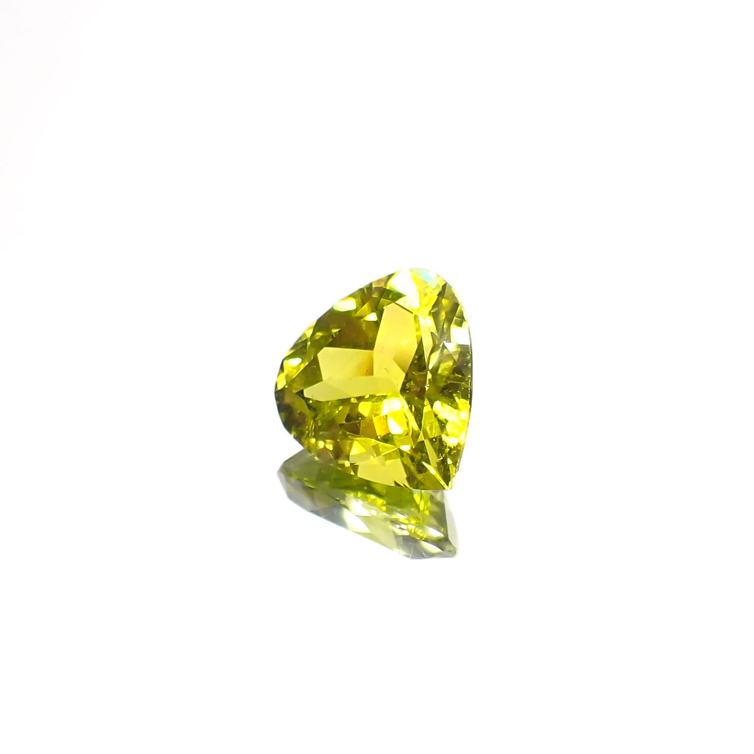 カナリートルマリン ザンビア産 4.80ct[231224527]11.7x11.3mm前後