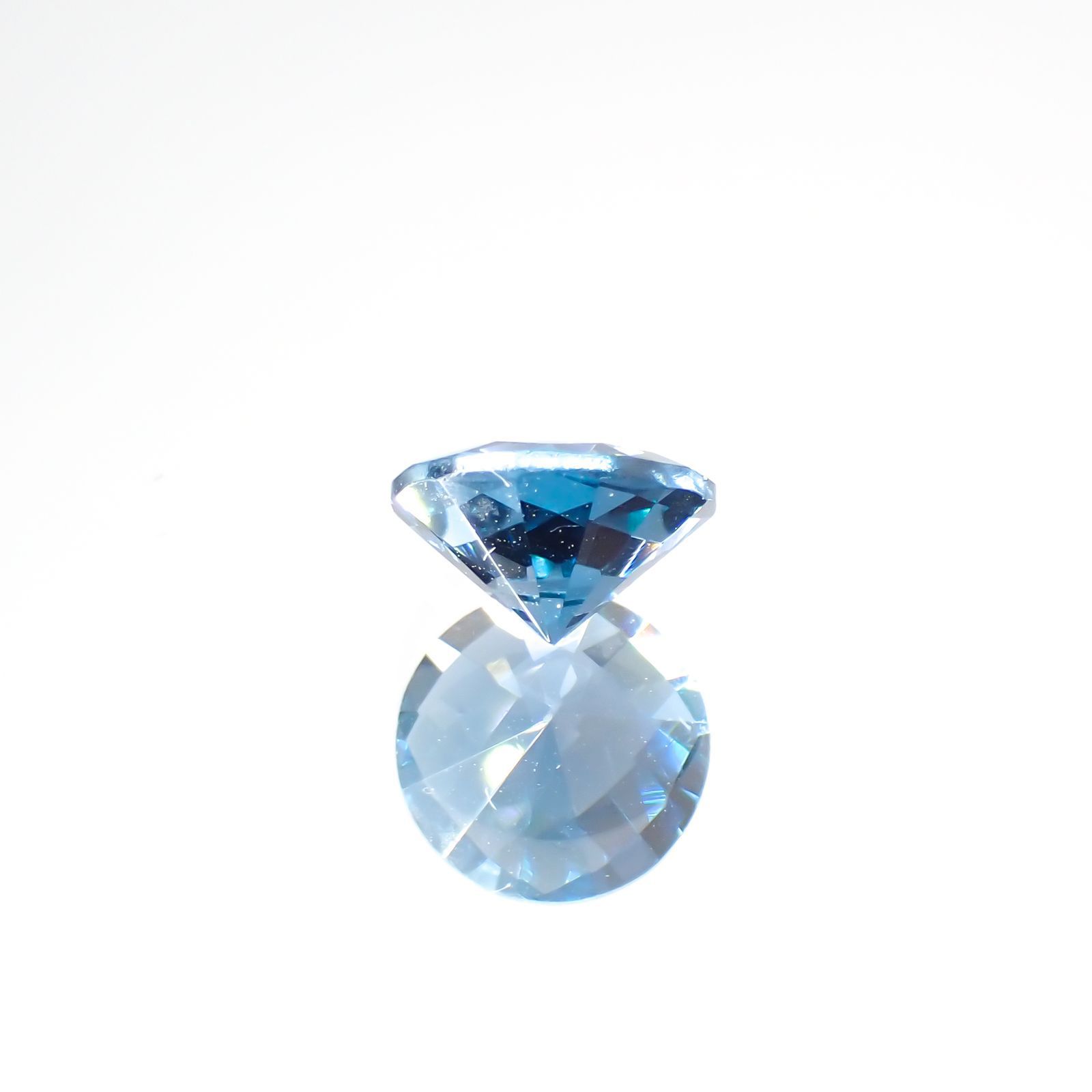 ◇チェッカーカット◇ロンドンブルートパーズ(宝石名ブルー・トパーズ) ブラジル産 1.10ct 識別済[210913041]6.5×6.5mm前後