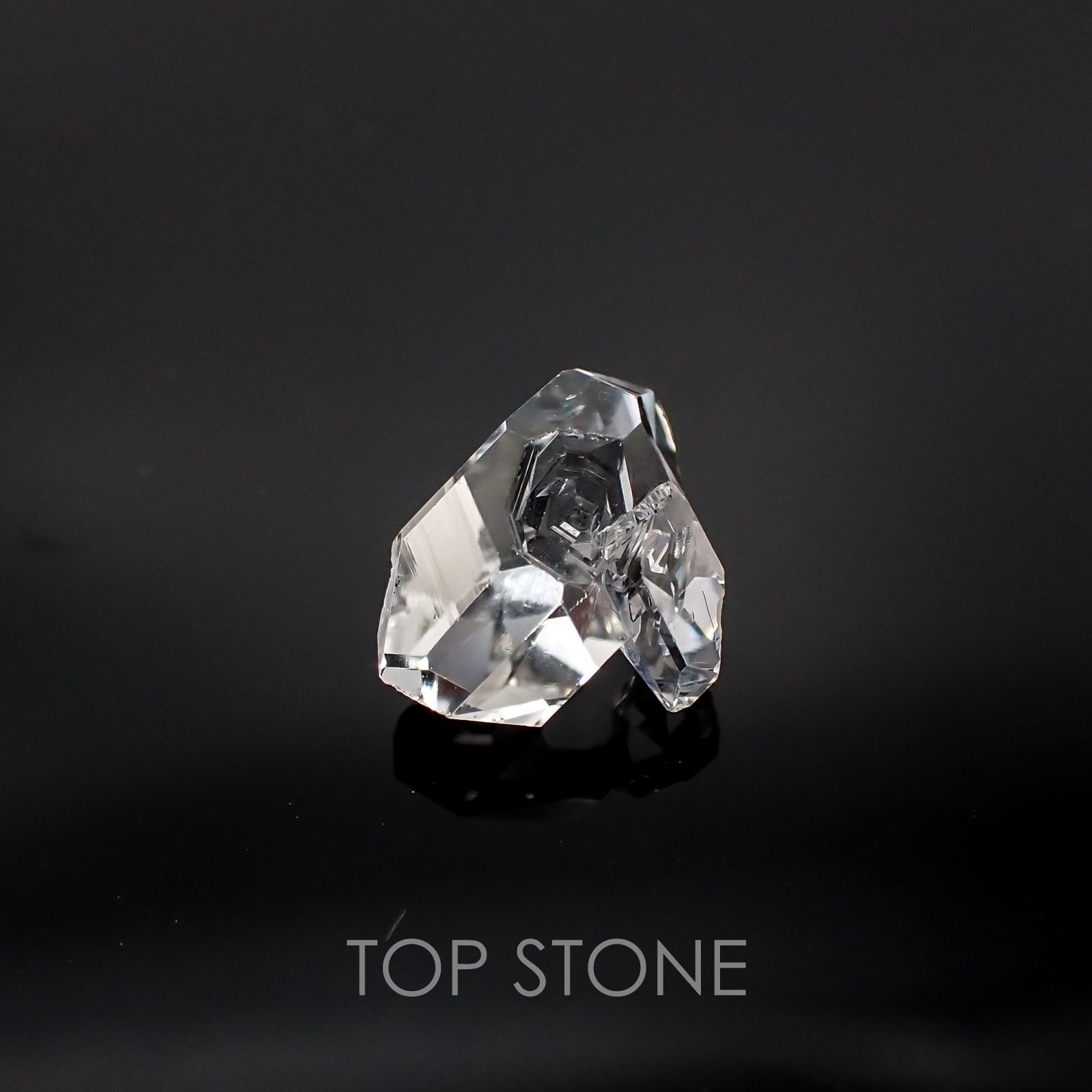ハーキマーダイヤモンド(宝石名クォーツ) アメリカ・ニューヨーク州産 原石・結晶 2.70ct 識別済[20127559]11×8.9mm前後