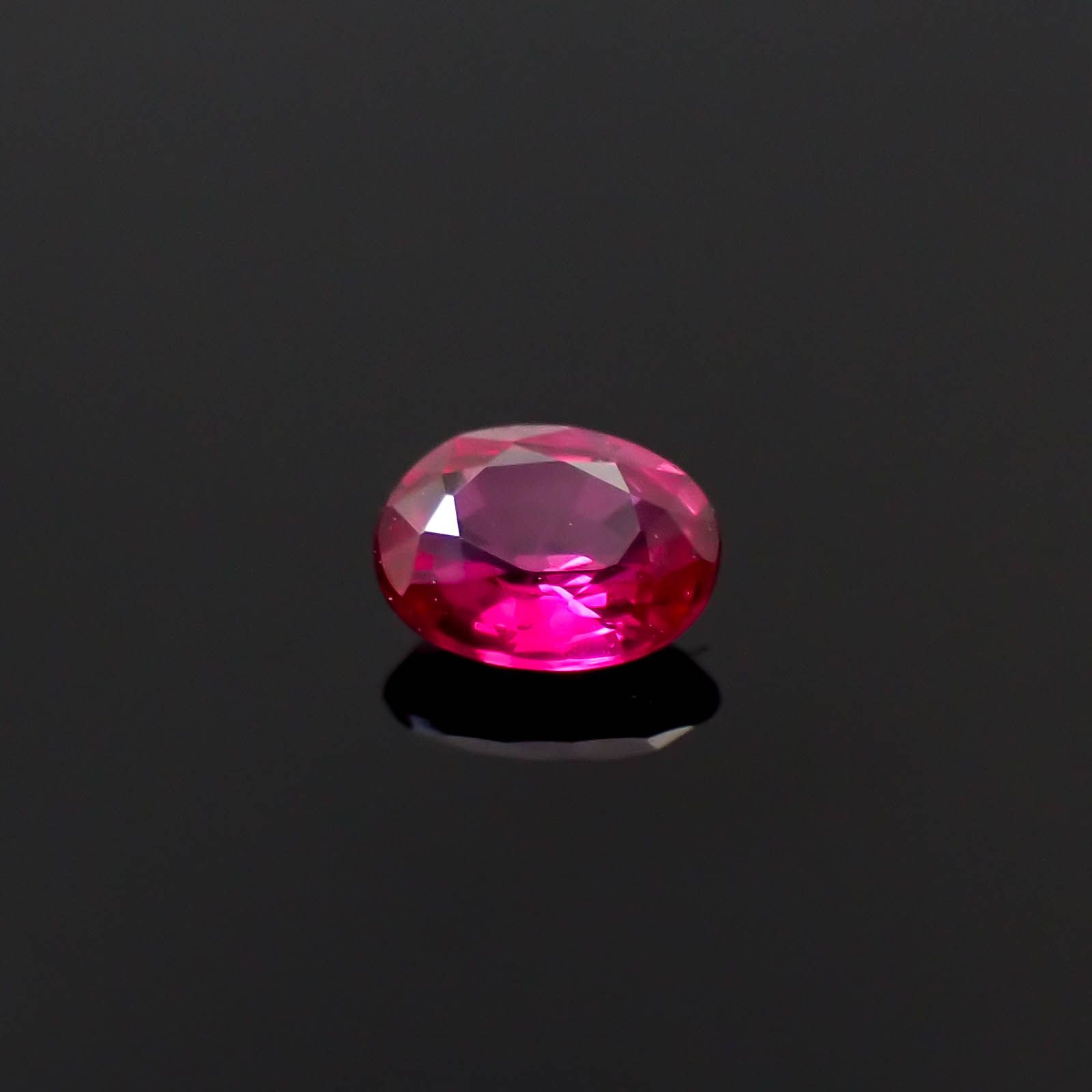 ルビー 非加熱 ビルマ産 0.22ct [250630503]4.1x3.2mm前後