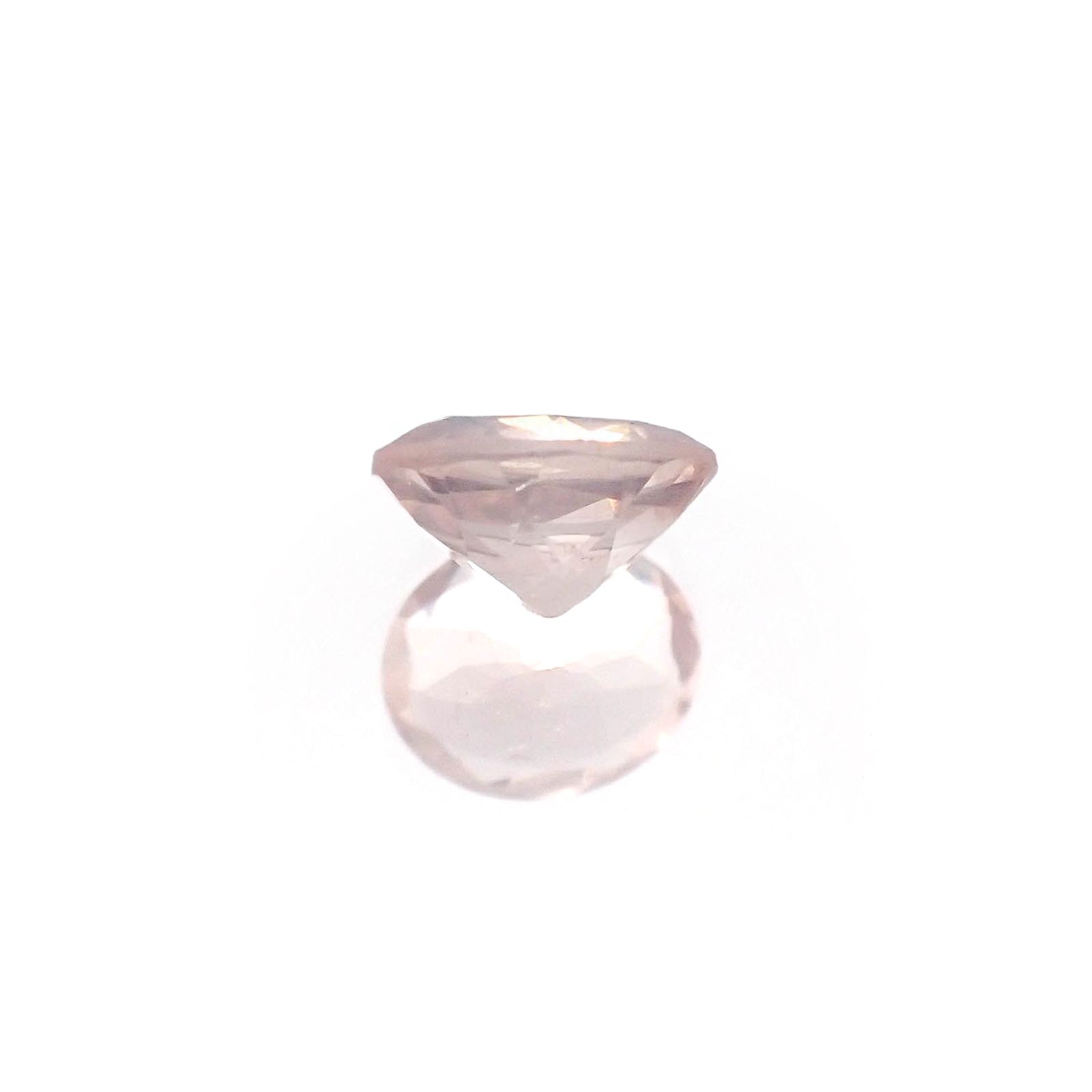 ローズクォーツ(宝石名ローズ・クォーツ)モザンビーク産 識別済 0.82ct / 6.9x5.9mm前後 [231023884]