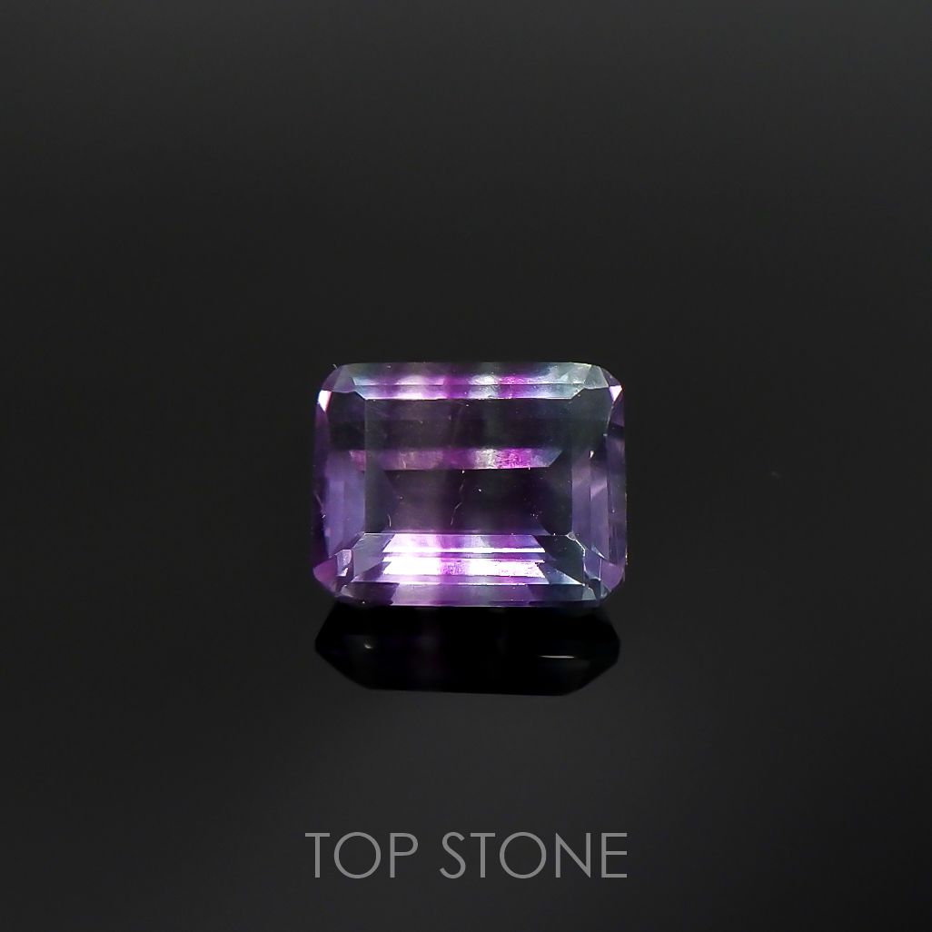 パーティカラーフローライト(宝石名フルオライト)ブラジル産 4.14ct 識別済[220115082]10.1x8.1mm前後