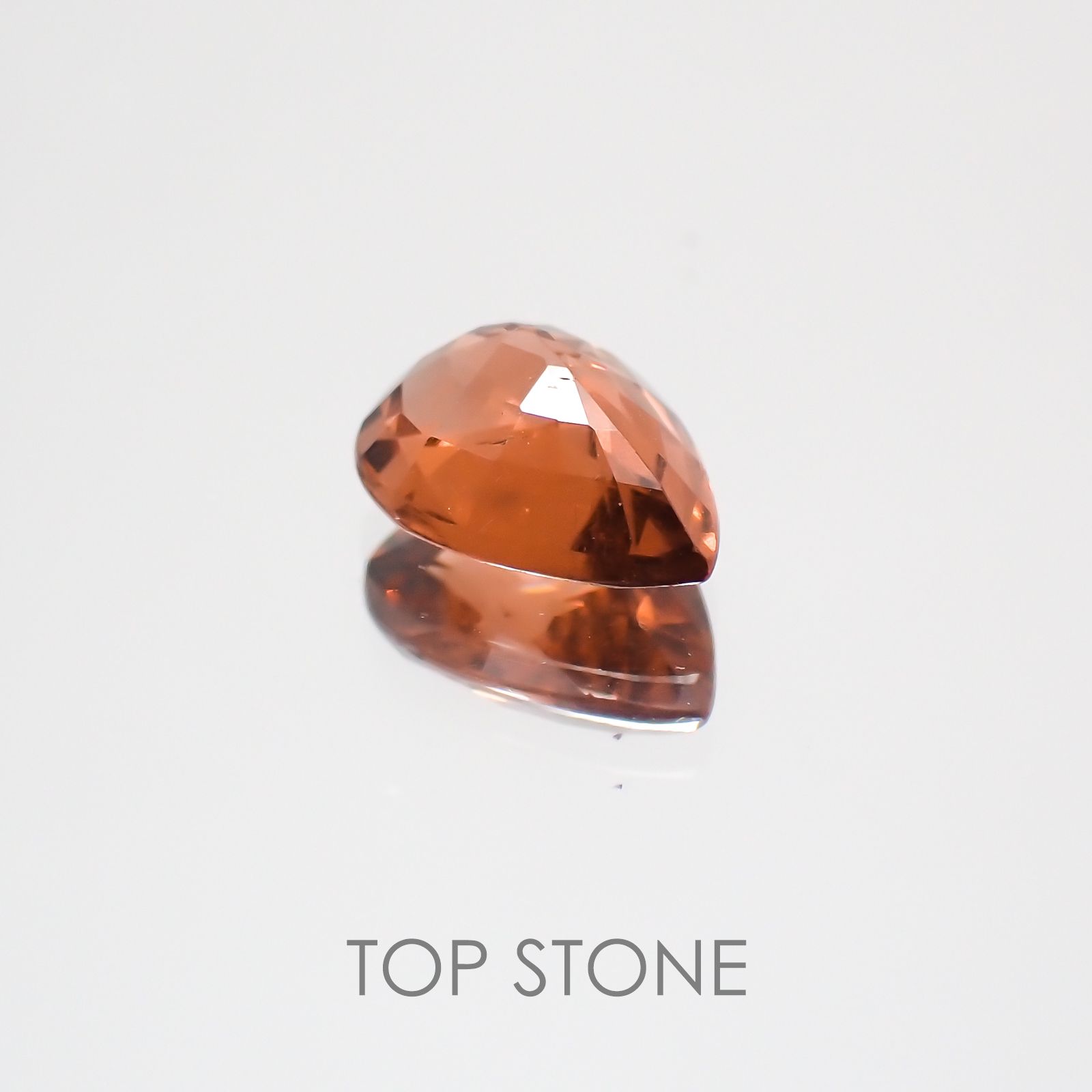 カラーチェンジマラヤガーネット(宝石名ガーネット) タンザニア産 1.15ct 識別済[21019639]7.8×5.9mm前後