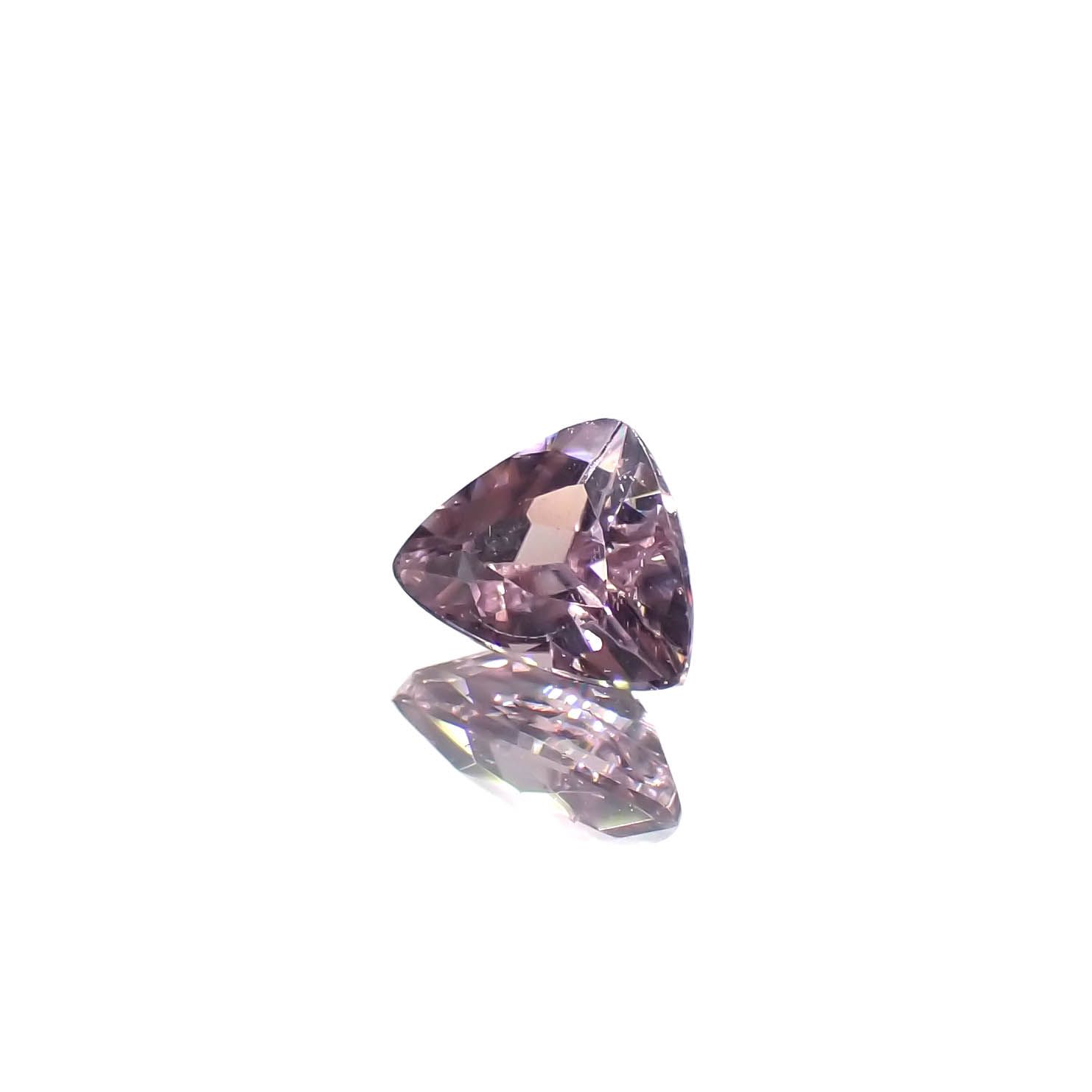 カラーシフト ピンクダイアスポア アフガニスタン産 0.37ct[240326987]5.4x4mm前後