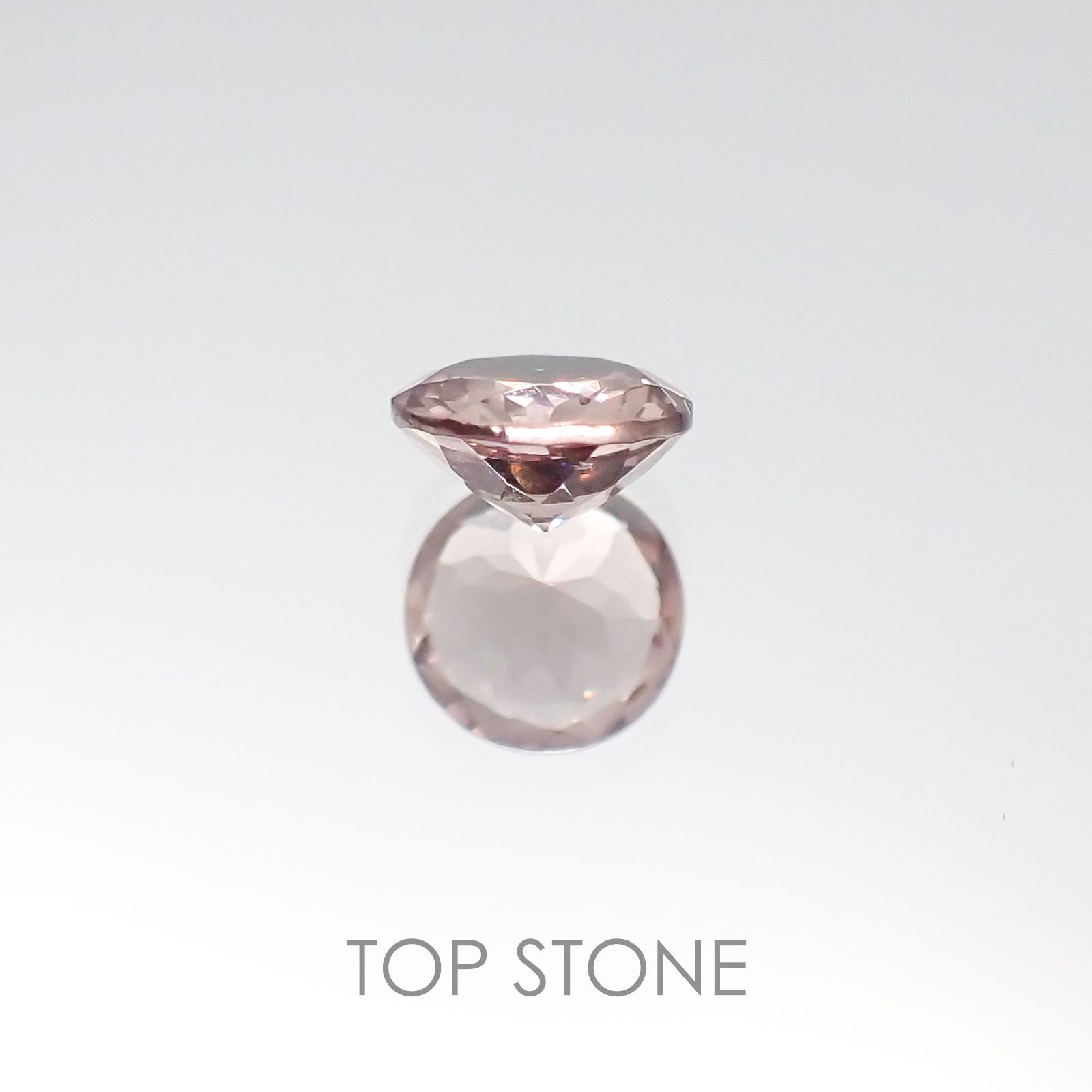 カラーチェンジマラヤガーネット(宝石名ガーネット) タンザニア・マヘンゲ産 0.58ct 識別済[20106087]5.2×5.1mm前後