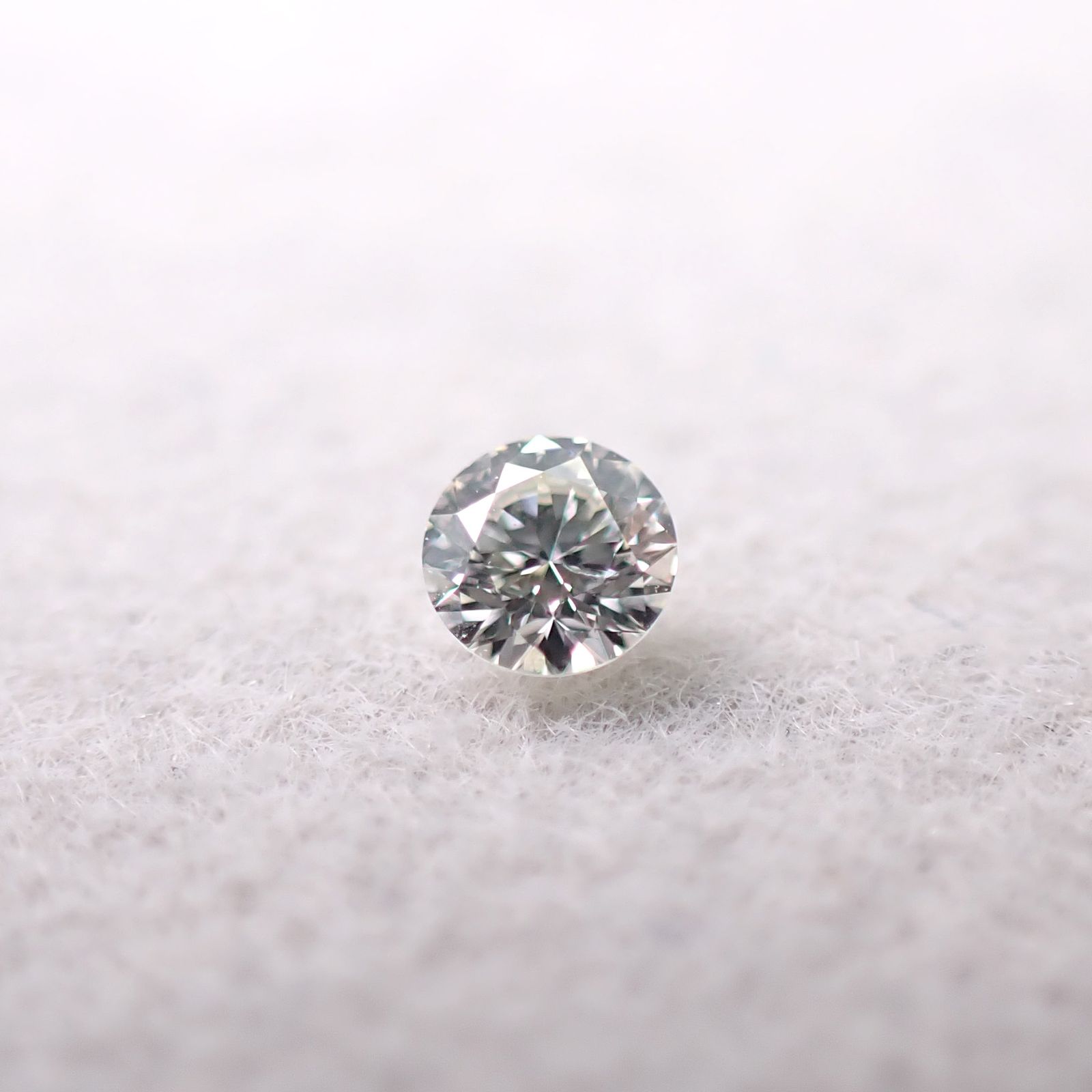 ダイヤモンド SI1-VS ハート&キューピッド 0.066ct / 2.5x2.5mm前後 [251031177]