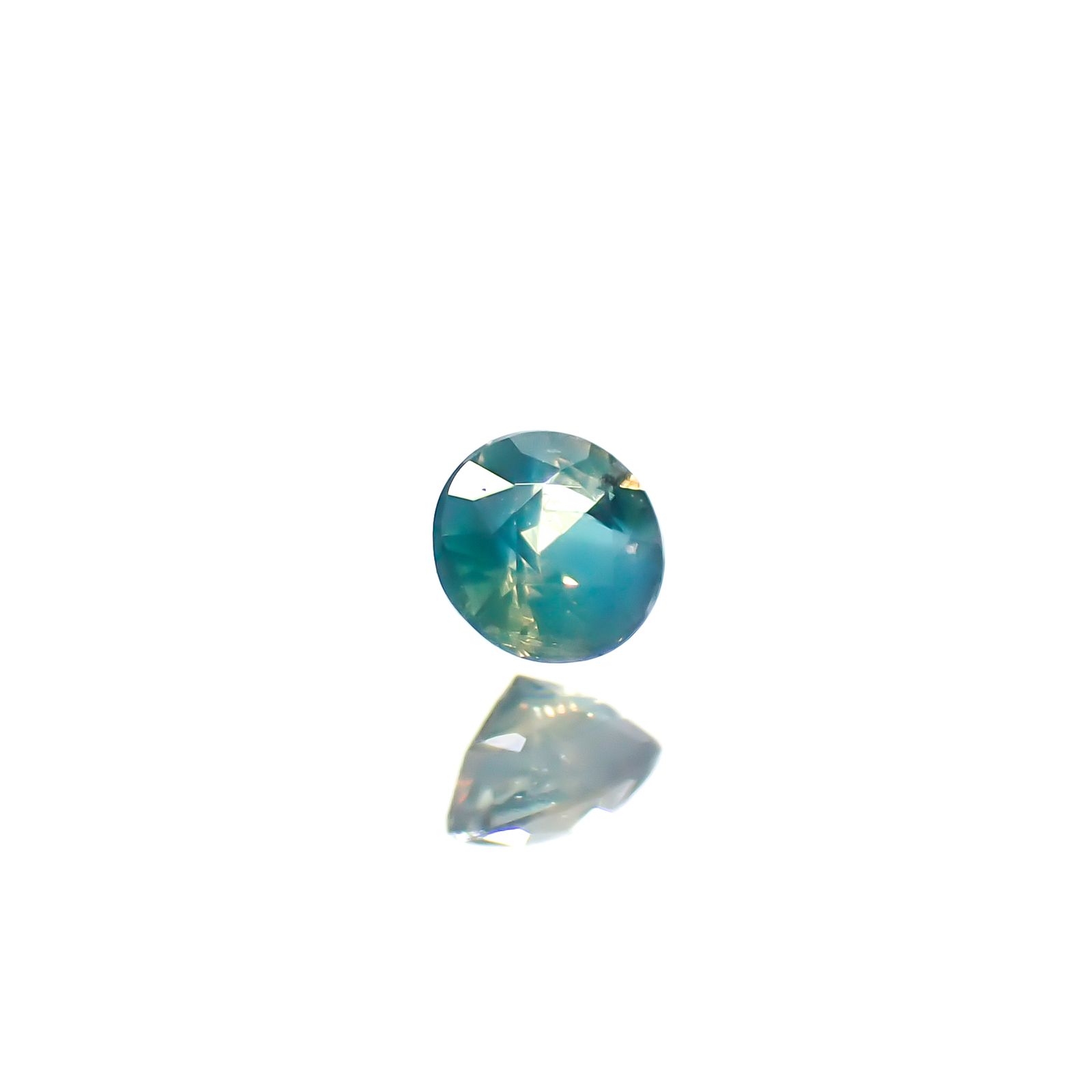 シルキーアレキサンドライト ブラジル産/EmeraldMains社製 0.045ct[240527616]2x2mm前後