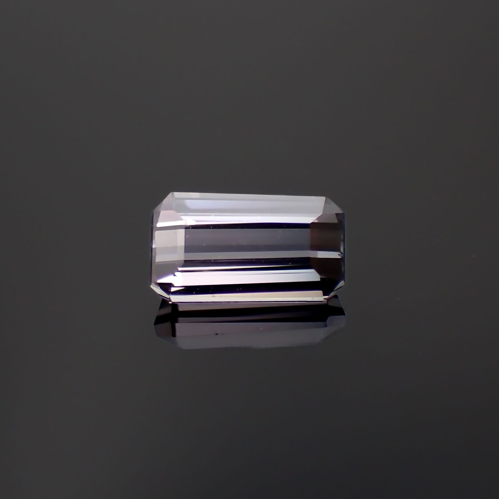 バイカラースピネル フルオレッセンス タンザニア/マダガスカル産 0.62ct[230722677]6.1x3.5mm前後