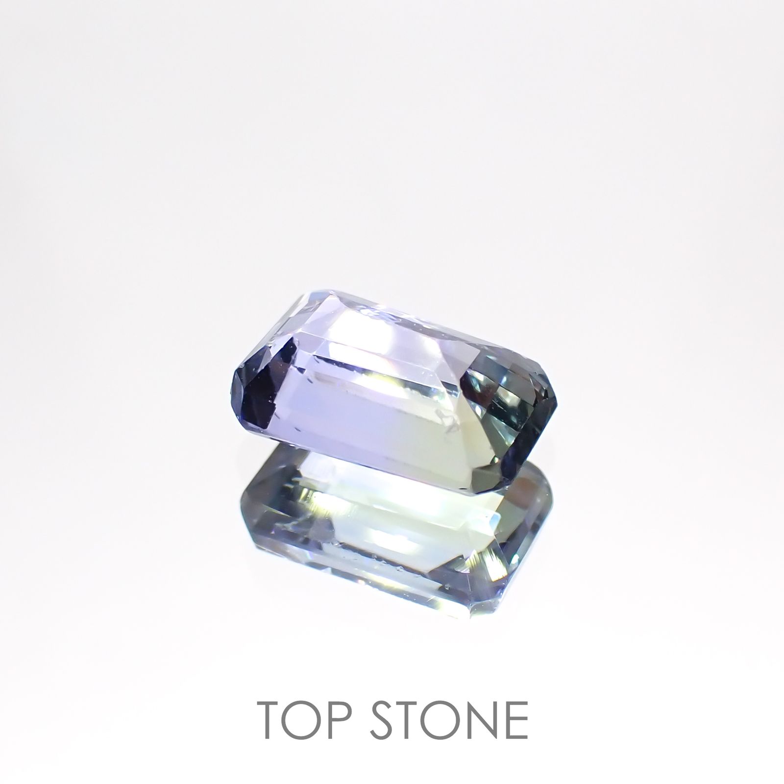 パーティカラータンザナイト(宝石名パーティカラード・タンザナイト) タンザニア産 2.003ct ソ付(彩珠)[20062919]8.7×5.8mm前後