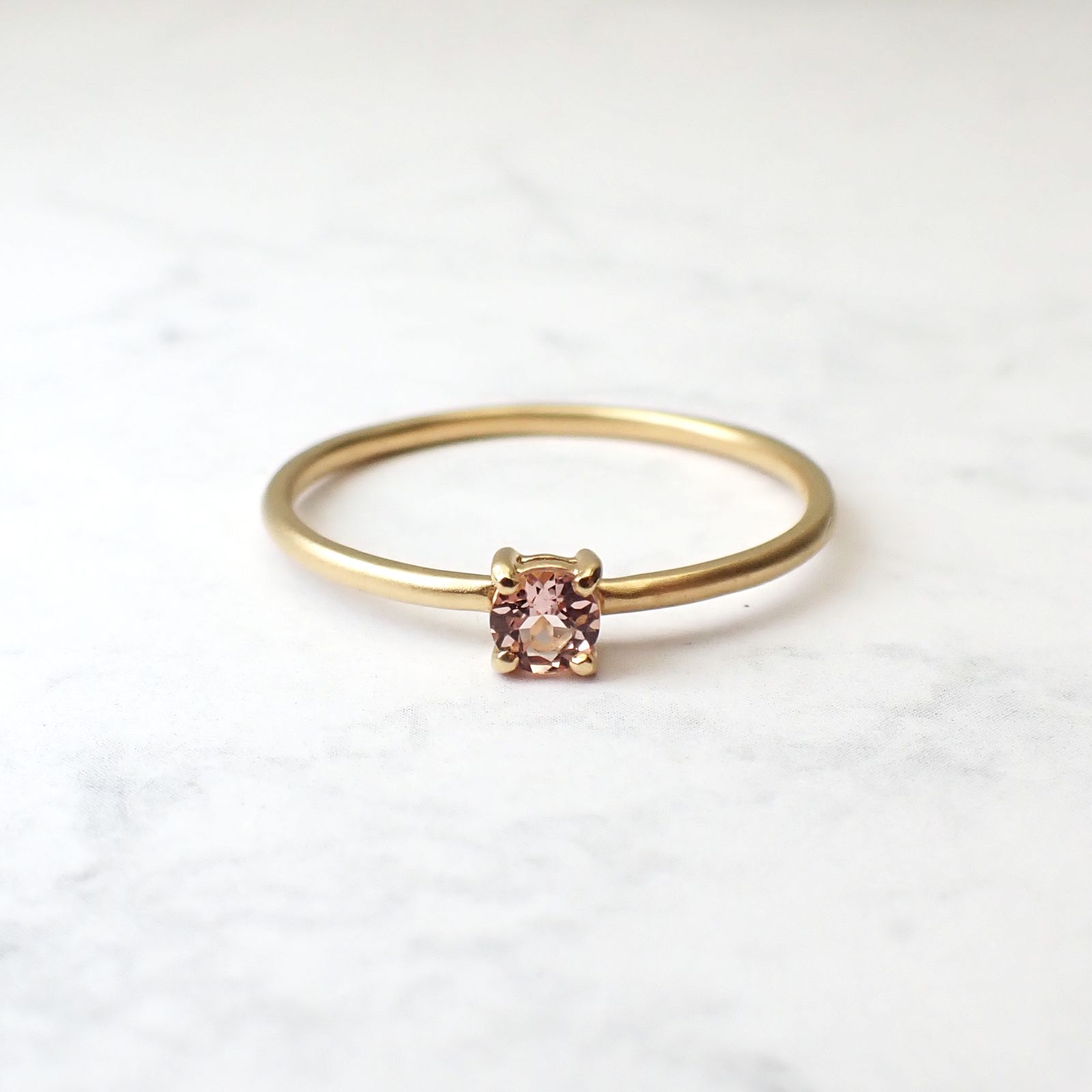 ◇K18リング◇ インペリアルトパーズ 0.15ct | ラウンド/つや消し仕上げ 3.5mm (15号 / アーム1.0mm) [241229433]