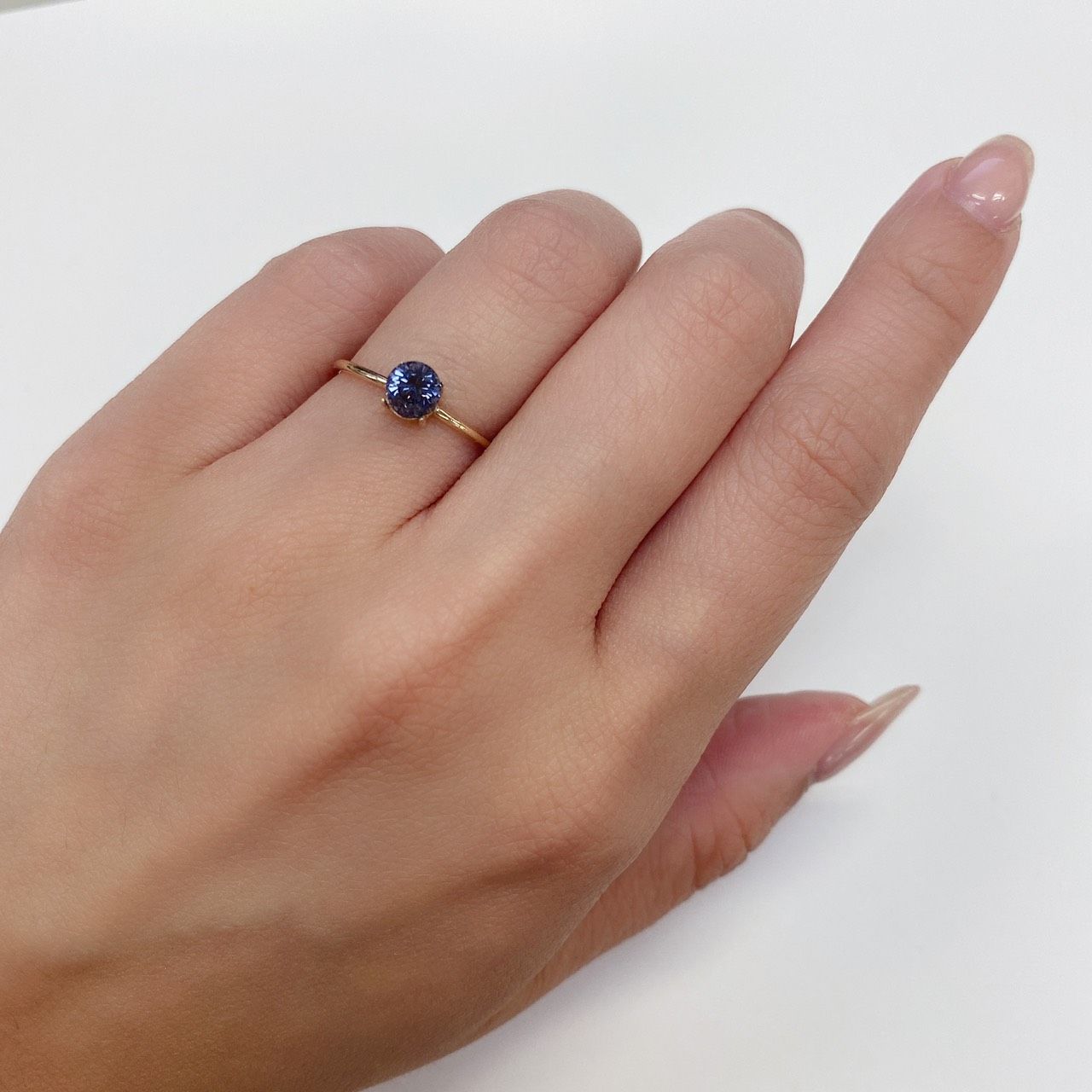 グレイッシュブルースピネル ビルマ産 ルース 0.67ct[210811124]5×4.9mm前後
