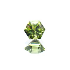 ◇ヘキサゴンカット◇ペリドット(宝石名ペリドット) パキスタン産 0.38ct 識別済[251013091]4×4mm前後