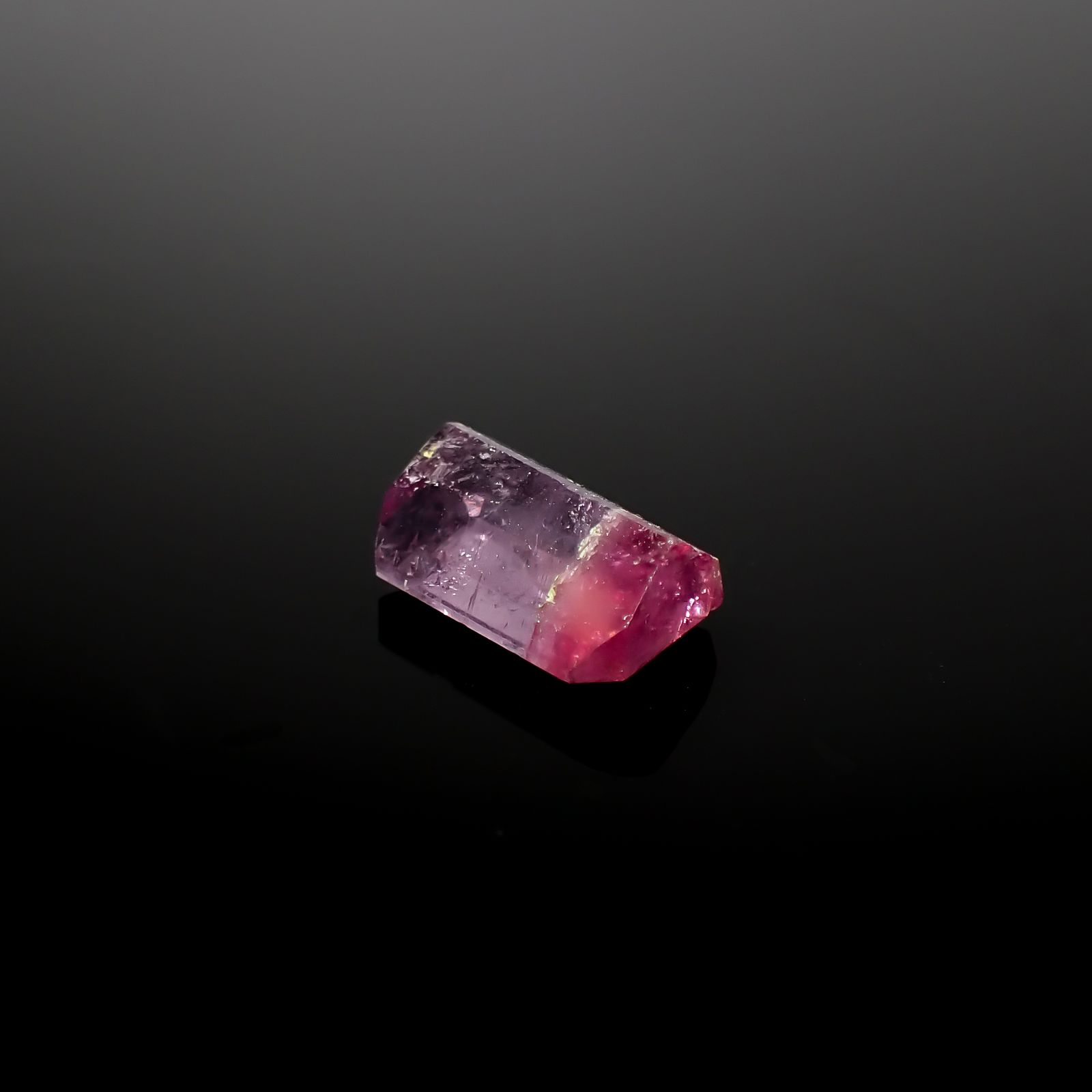 バイカラートルマリン アフガニスタン産 3.76ct [241029400]10.8x7.7mm前後