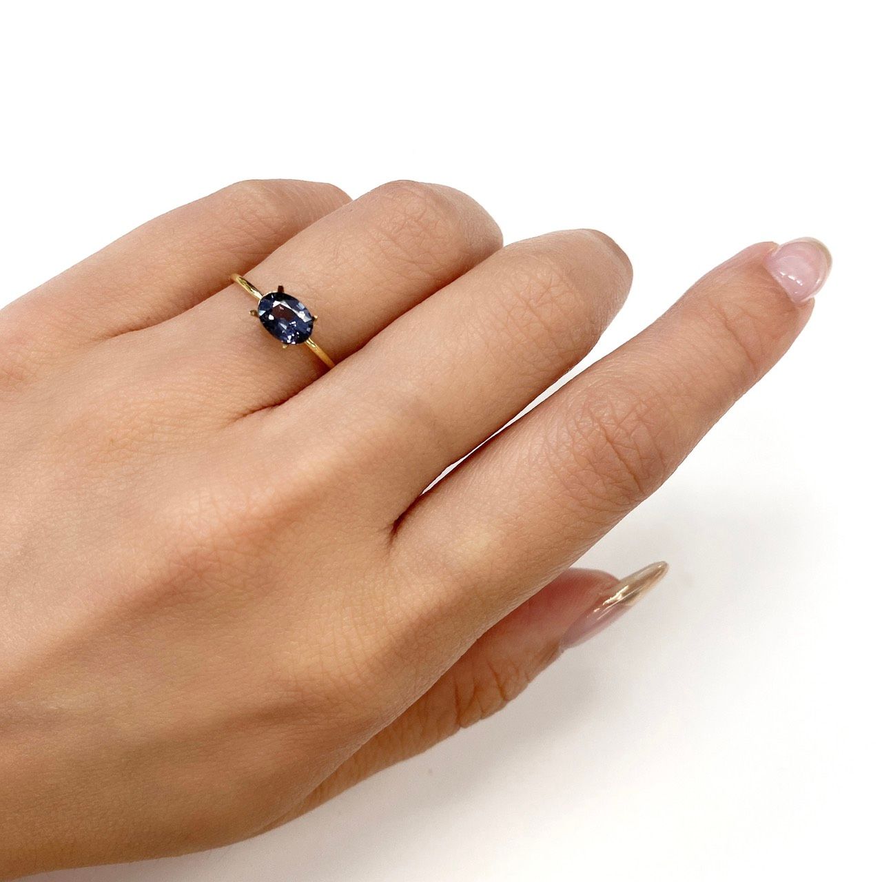 プラチナスピネル ビルマ産 ルース 0.73ct[210611370]6.9×5mm前後