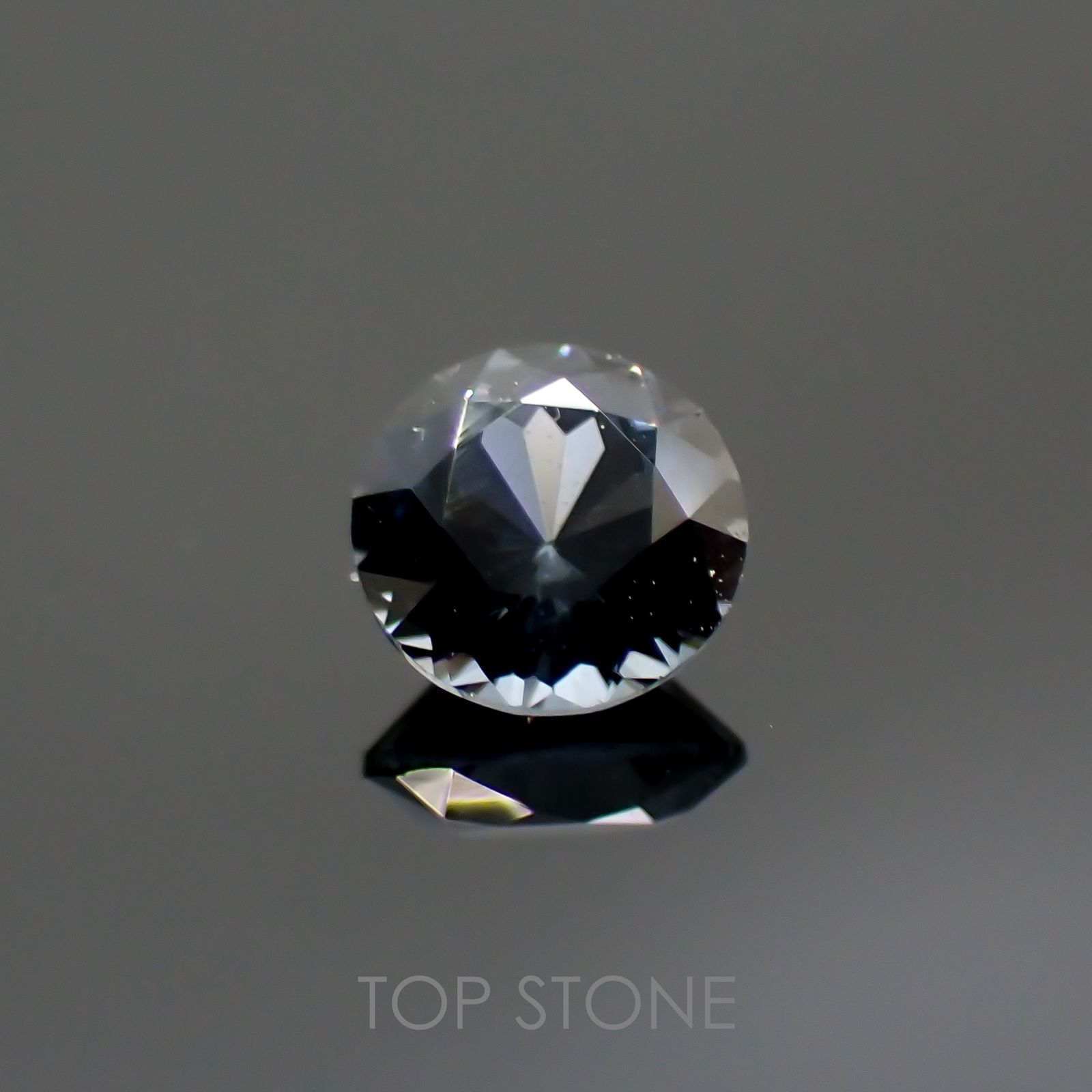 グレイッシュブルースピネル(宝石名スピネル) ビルマ産 0.31ct 識別済[211013475]4.1×4.1mm前後