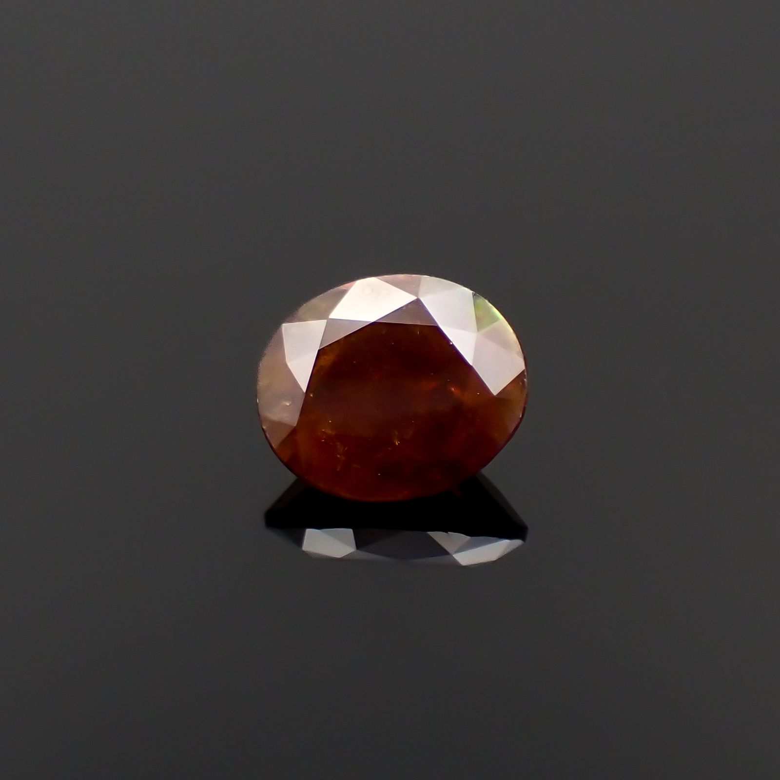 レインボーガーネット 日本・奈良県産 1.73ct[231023639]7.8x6.5mm前後