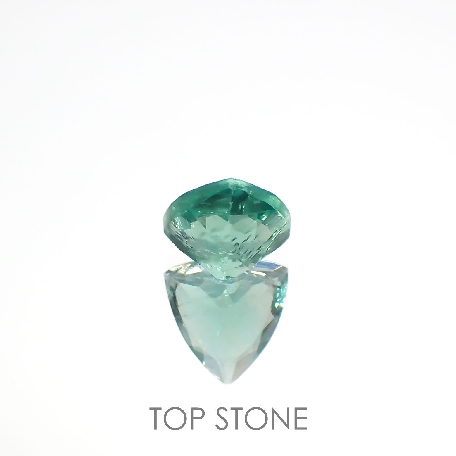 フローライト フルオレッセンス イギリス・ロジャリー鉱山産 1.16ct[220716924]6.5x6.7mm前後