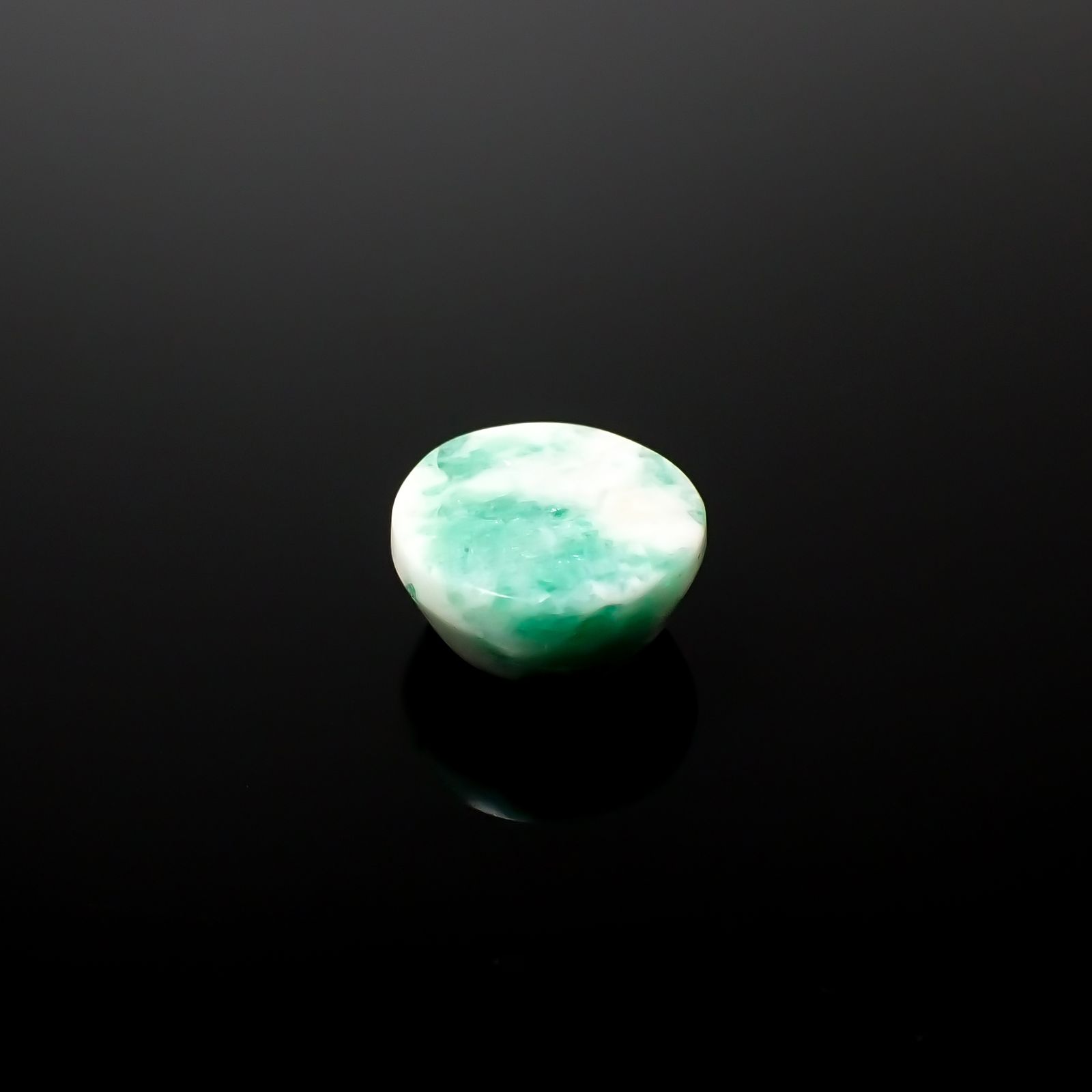 マトリックスエメラルド(エメラルドインクォーツ/フェルドスパー) ブラジル産 4.05ct[240326496]9.8x9.8mm前後