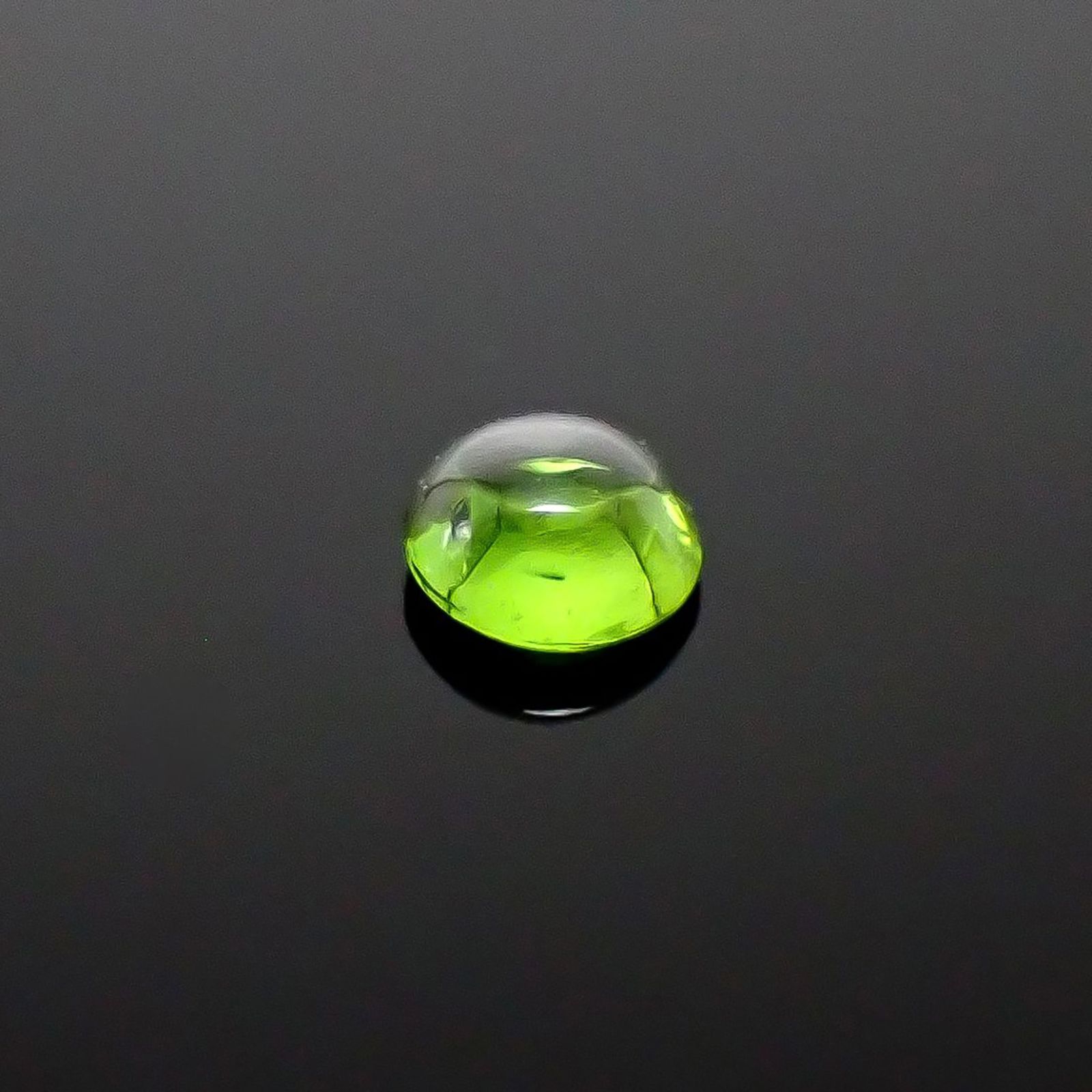 デマントイドガーネット ロシア産 0.044ct / 2.1x2.1mm前後 [260628247]